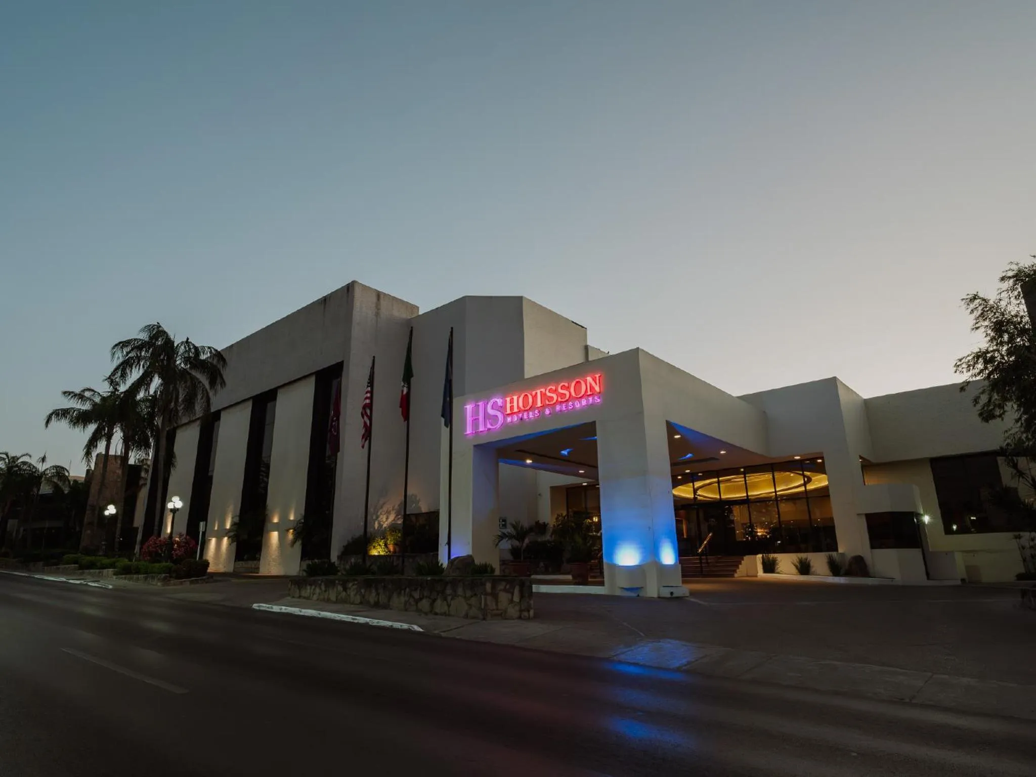 Property building in HS HOTSSON Hotel Tampico