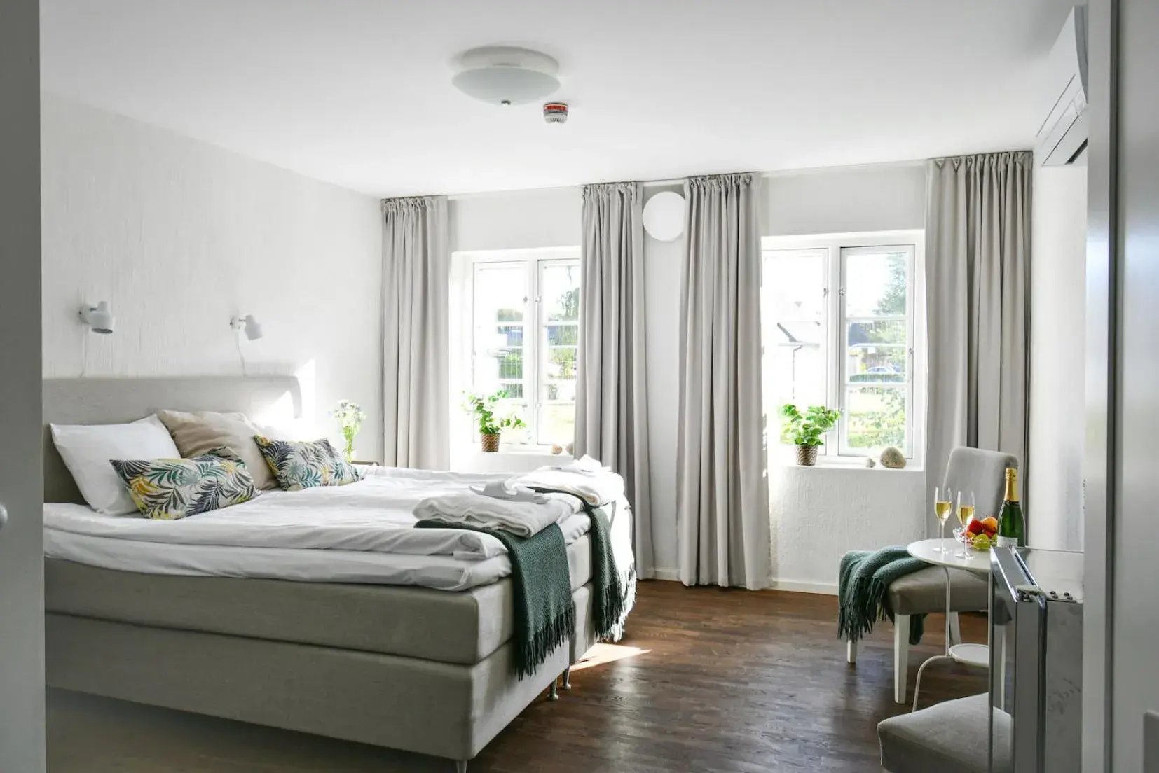 Gårdsrum in Kåseberga Gårdshotell & Spa Gårdsrum in Kåseberga Gårdshotell & Spa