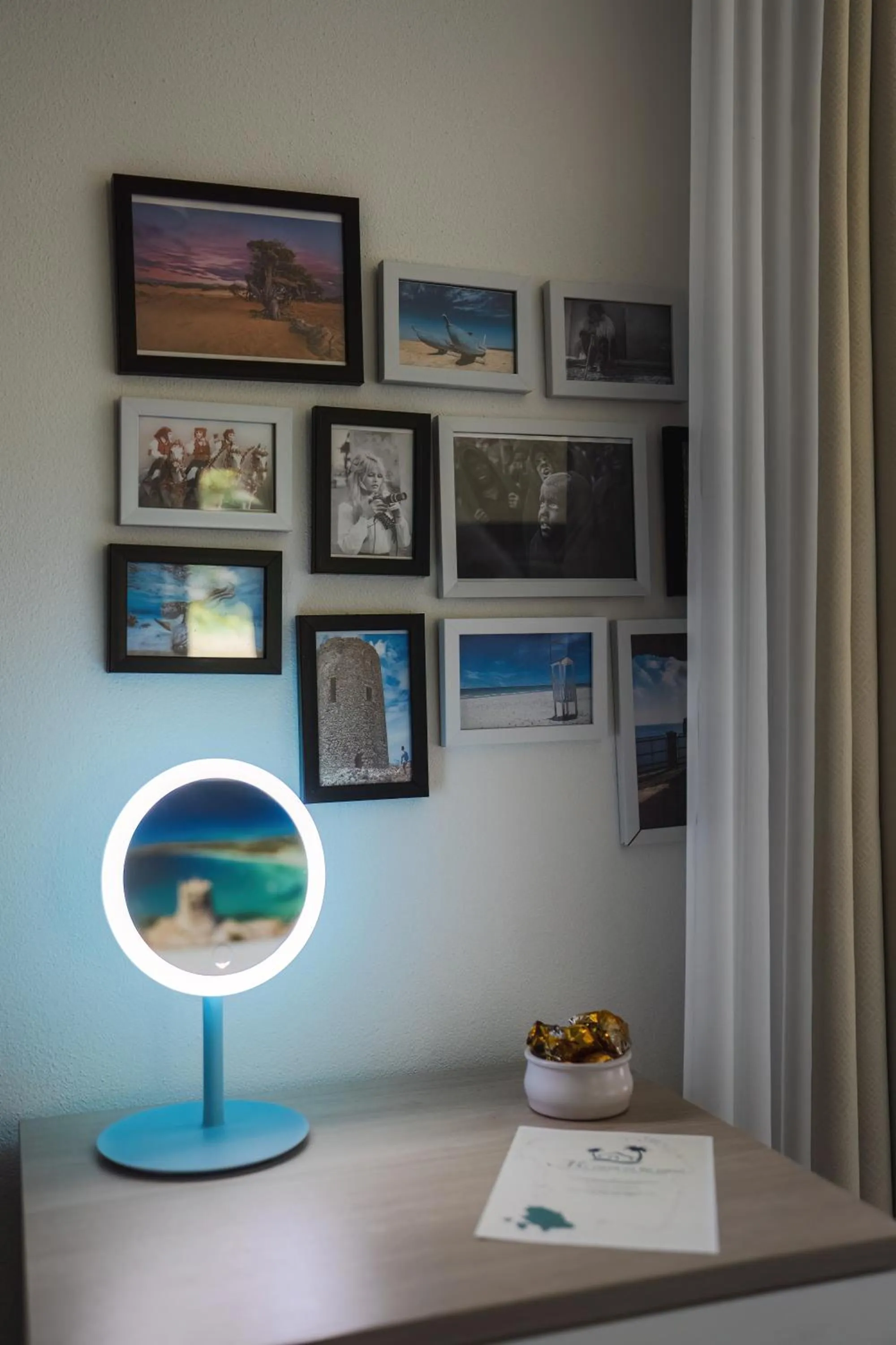 Decorative detail in Mi casa es tu casa 104