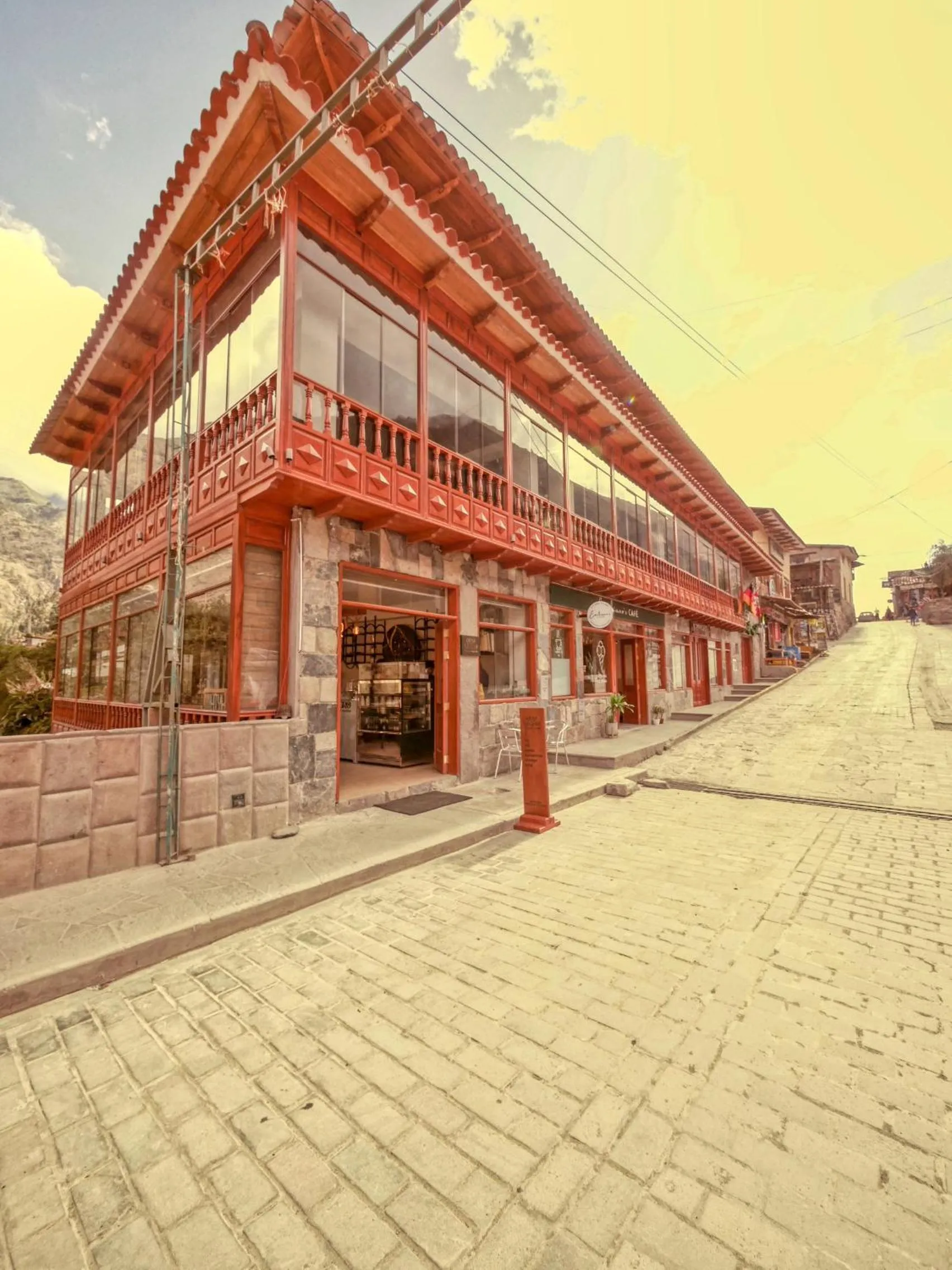 Sol Ollantay Boutique Hotel