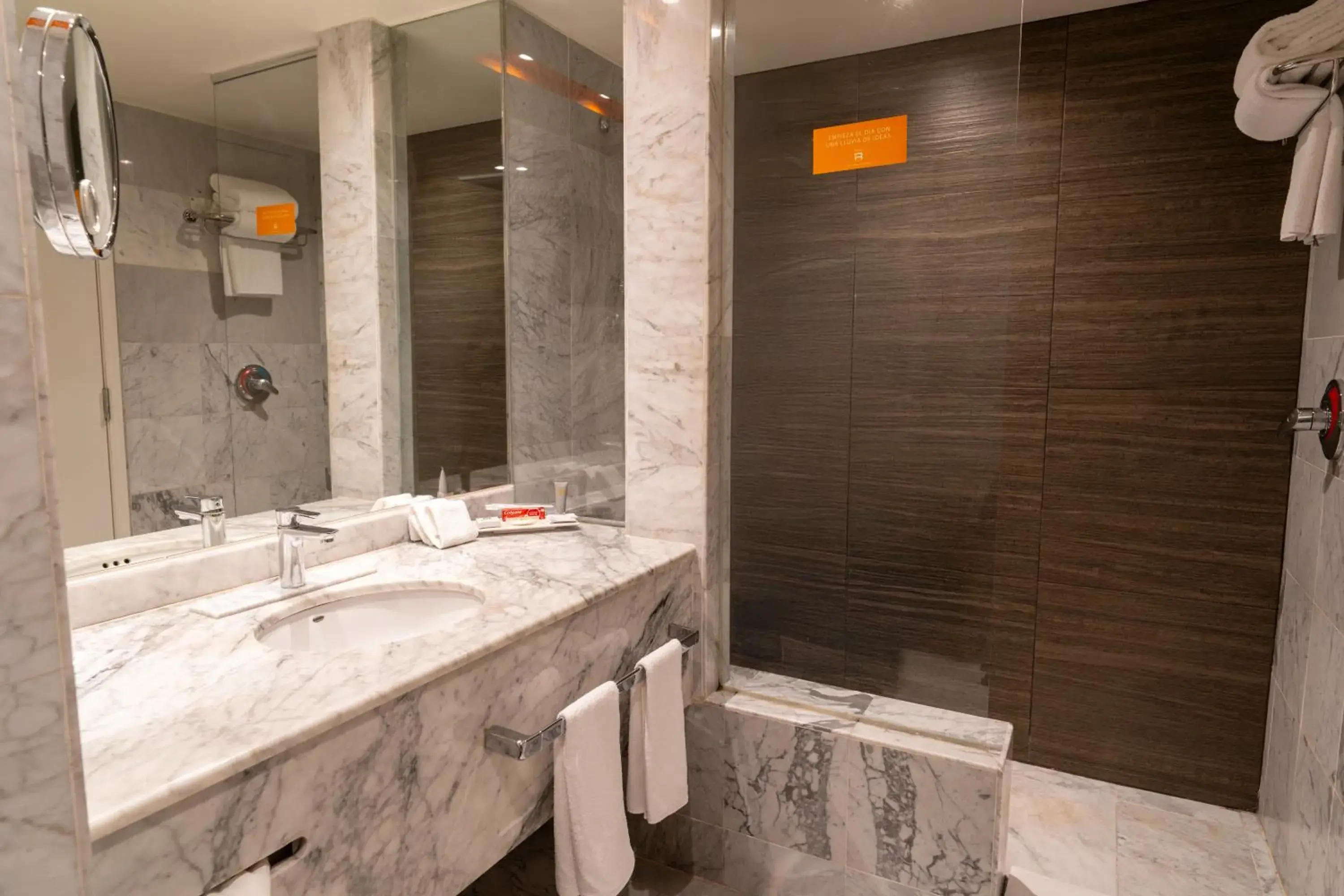 Deluxe Superior King in Real Inn Tijuana by Camino Real Hoteles Deluxe Superior King in Real Inn Tijuana by Camino Real Hoteles