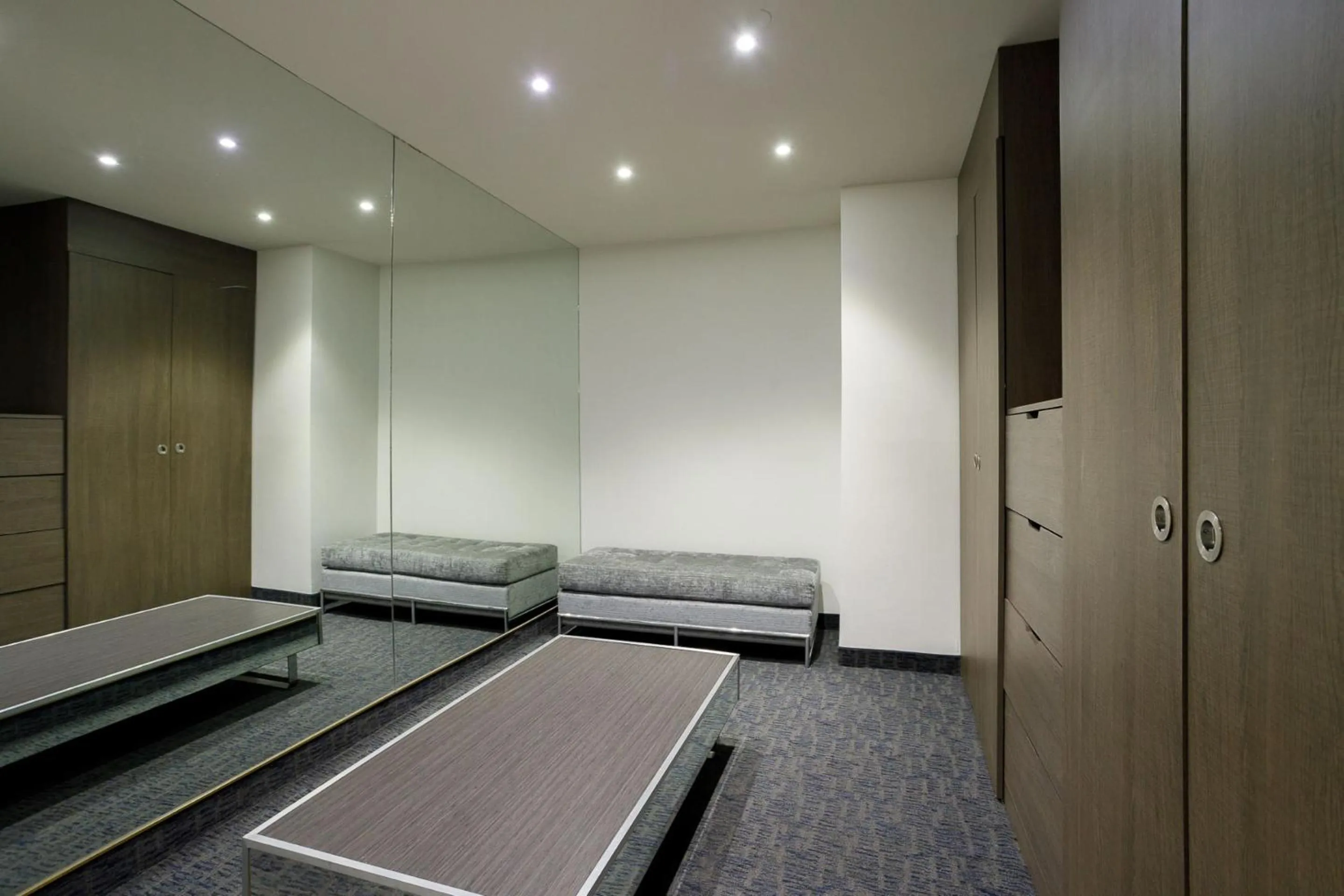 Photo of the whole room in Real Inn Tijuana by Camino Real Hoteles