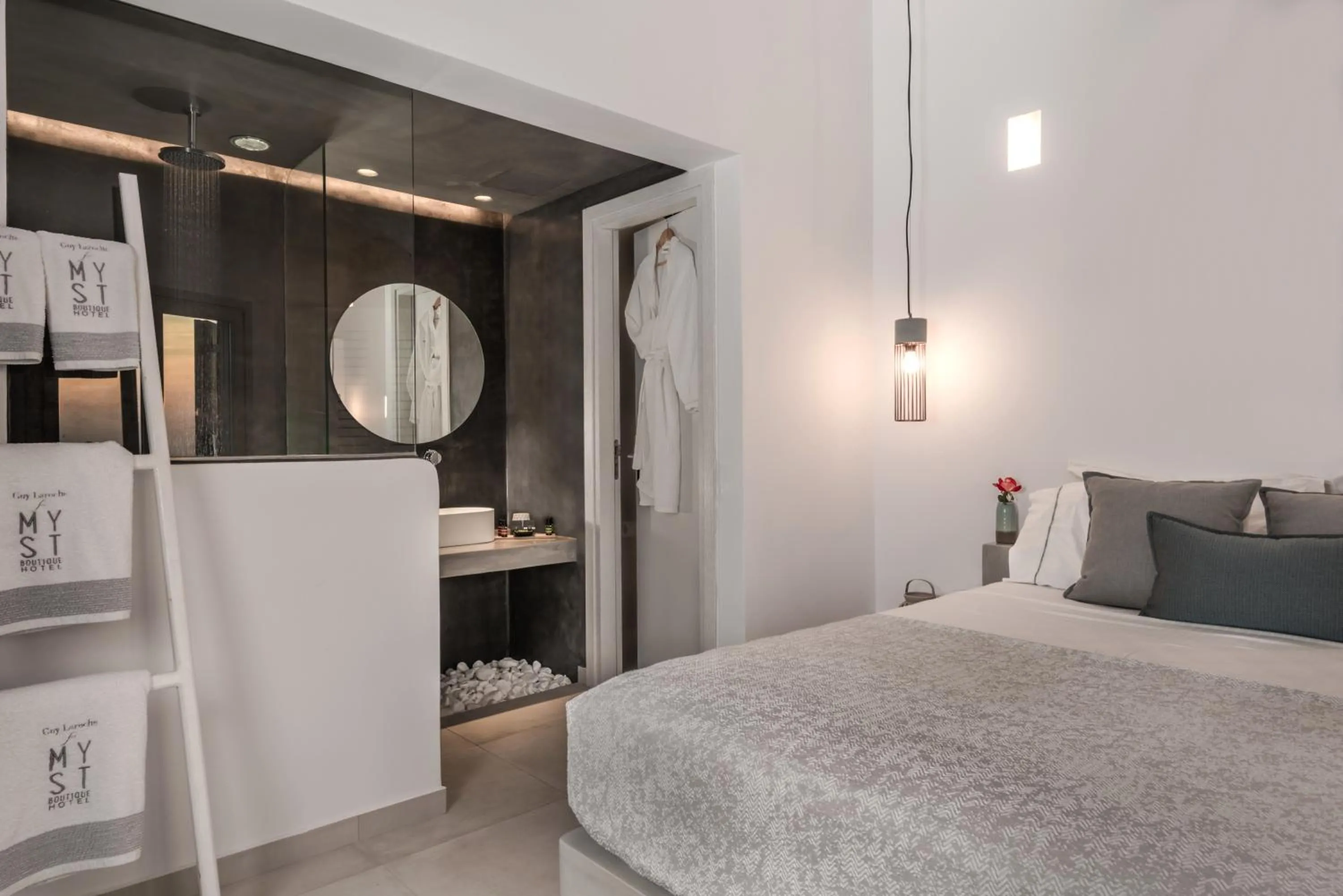 Bathroom, Bed in Myst Boutique Hotel