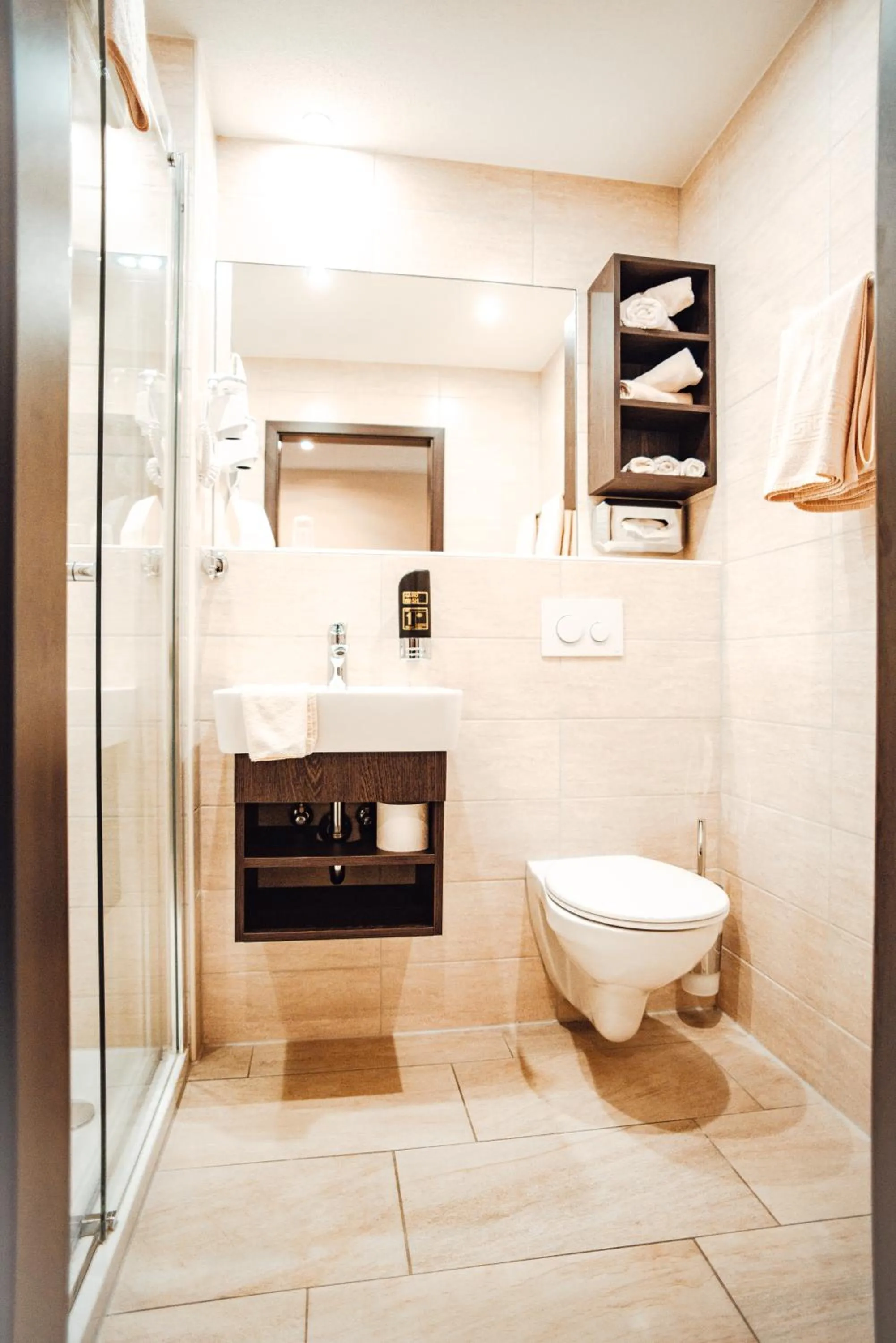 Bathroom in Hotel La Toscana Nähe Europapark und Rulantica