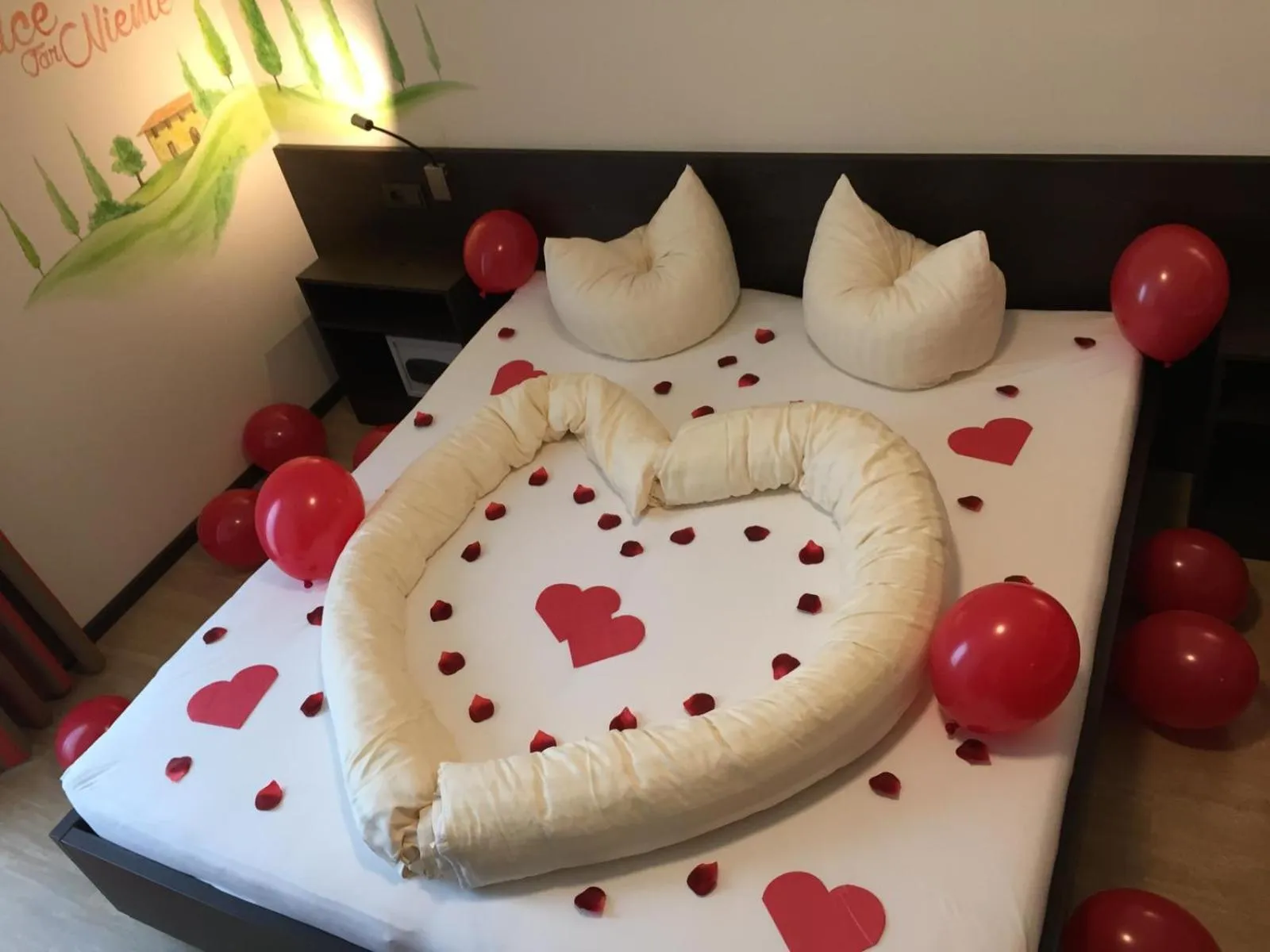 Photo of the whole room, Bed in Hotel La Toscana Nähe Europapark und Rulantica