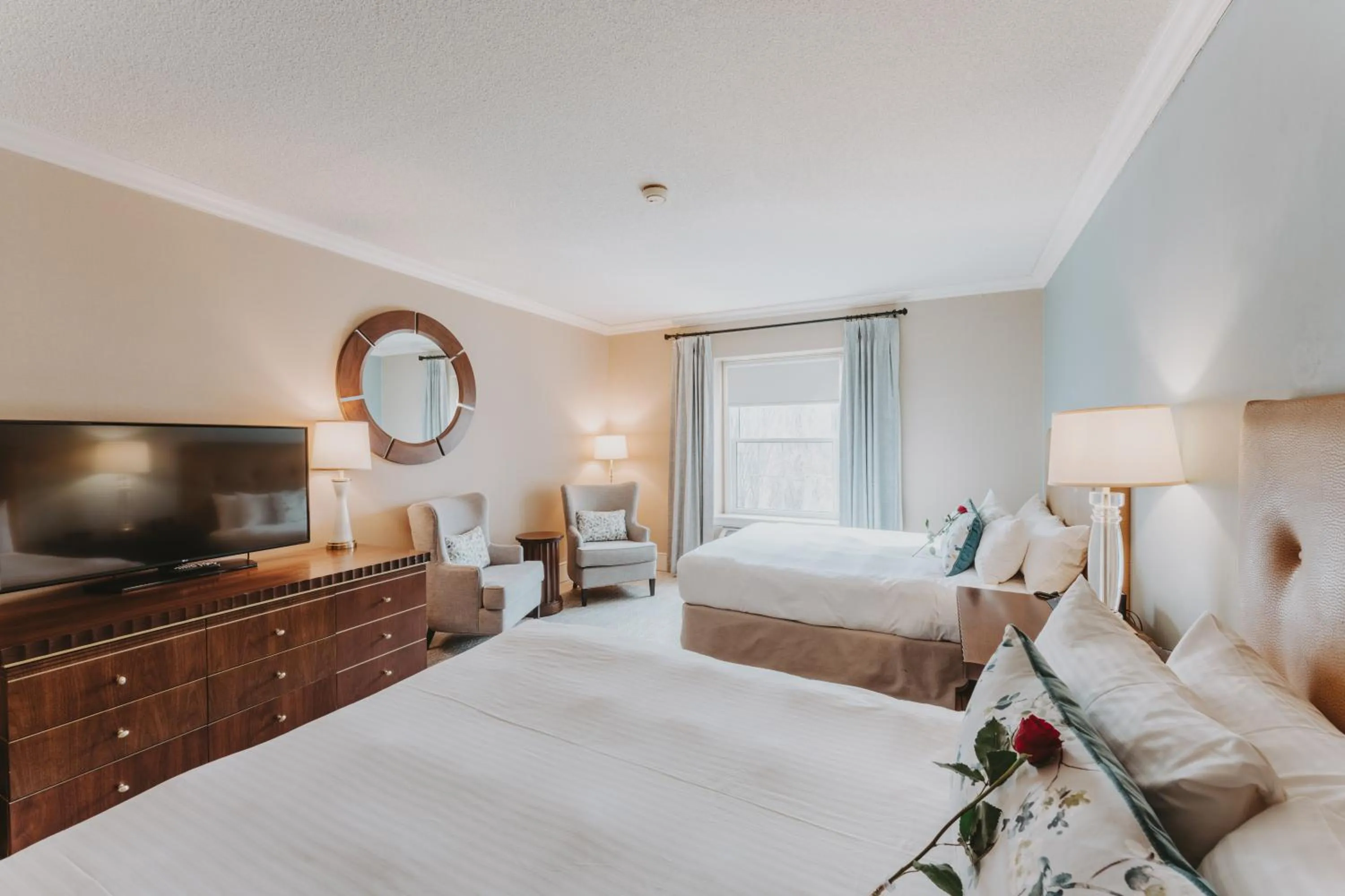 Bed in Queens Landing