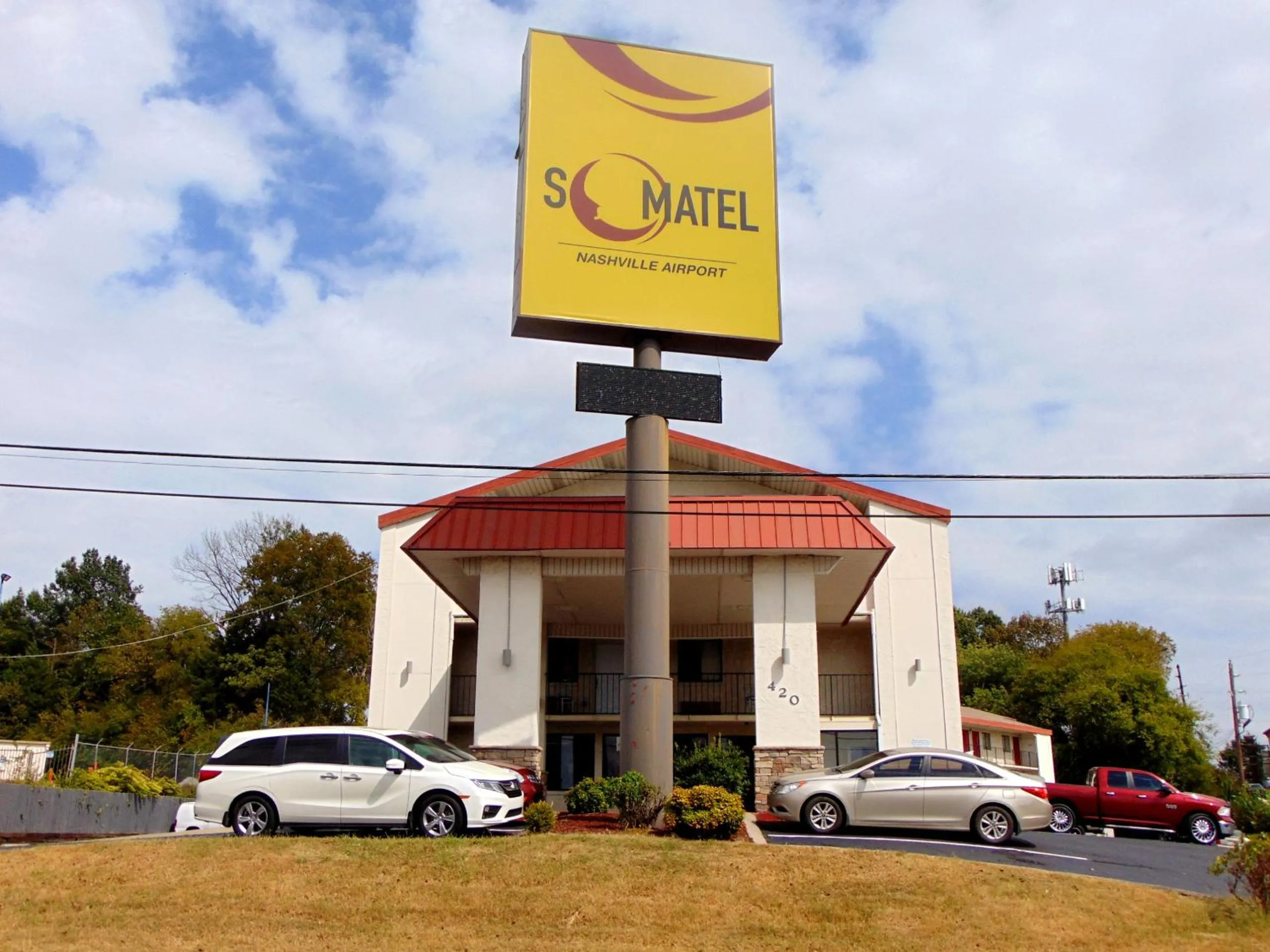 Property building in Somatel Nashville Airport