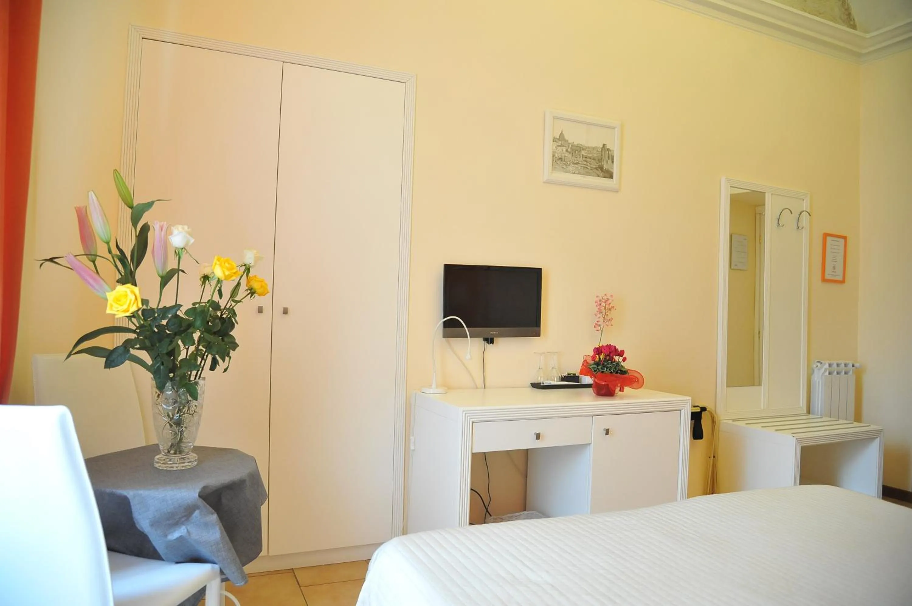 TV and multimedia, Bed in Locanda al Viminale