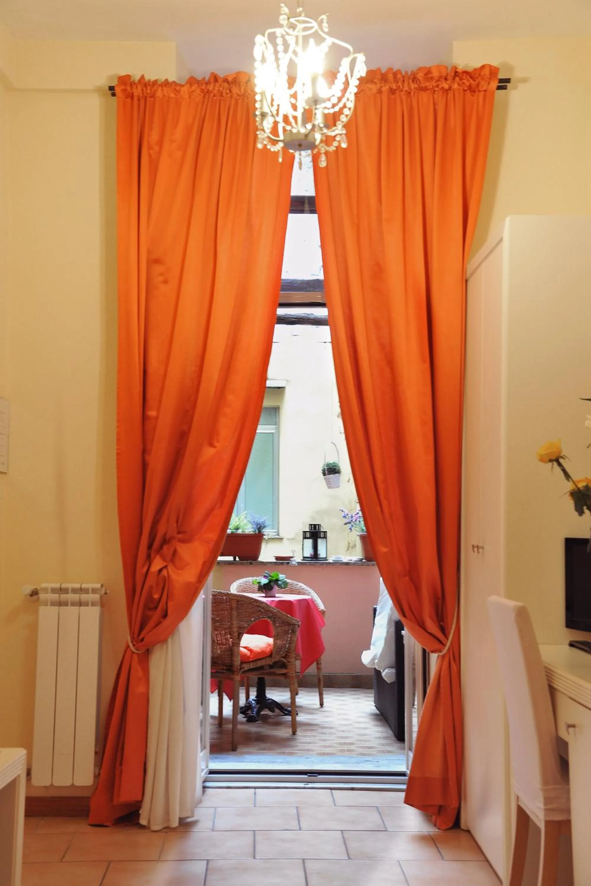 Balcony/Terrace, Bed in Locanda al Viminale