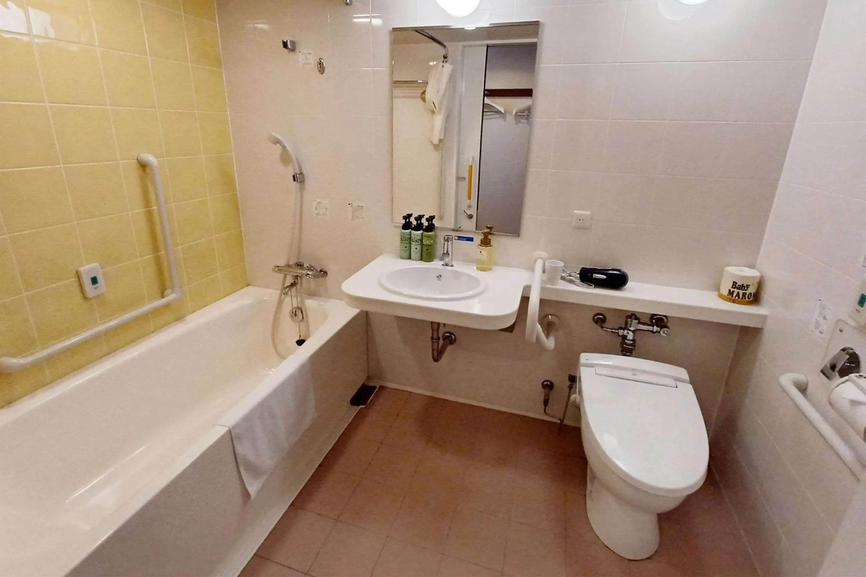 Bedroom, Bathroom in Chisun Inn Niigata Chuo Ic