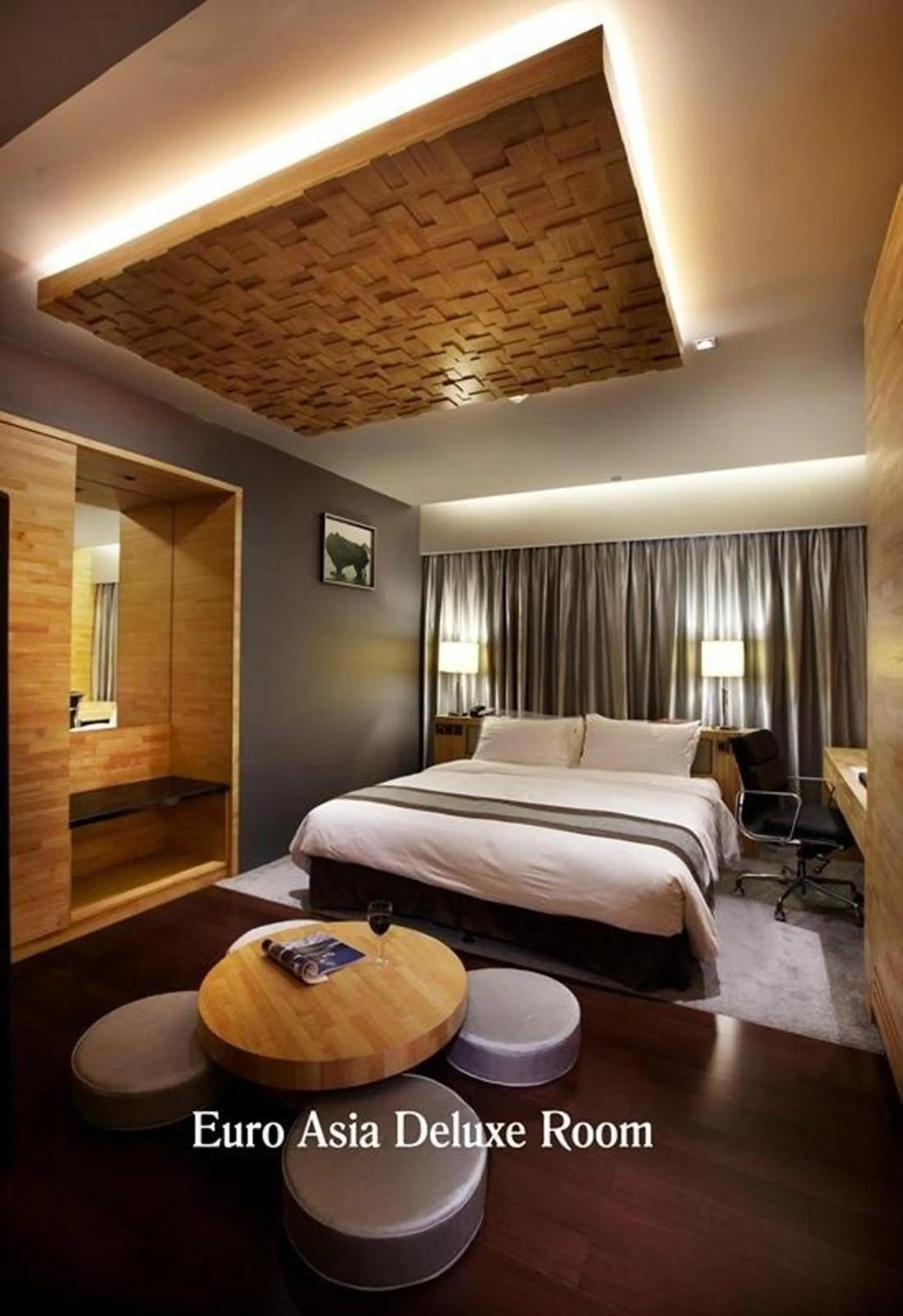 Photo of the whole room, Bed in Horizon Hotel