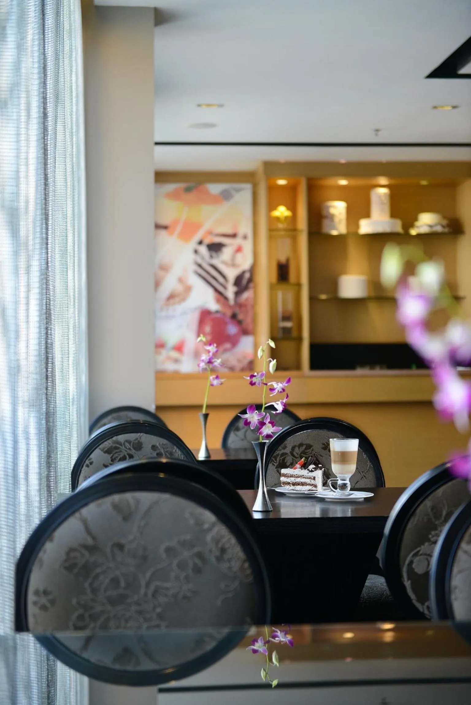 Restaurant/places to eat in Horizon Hotel