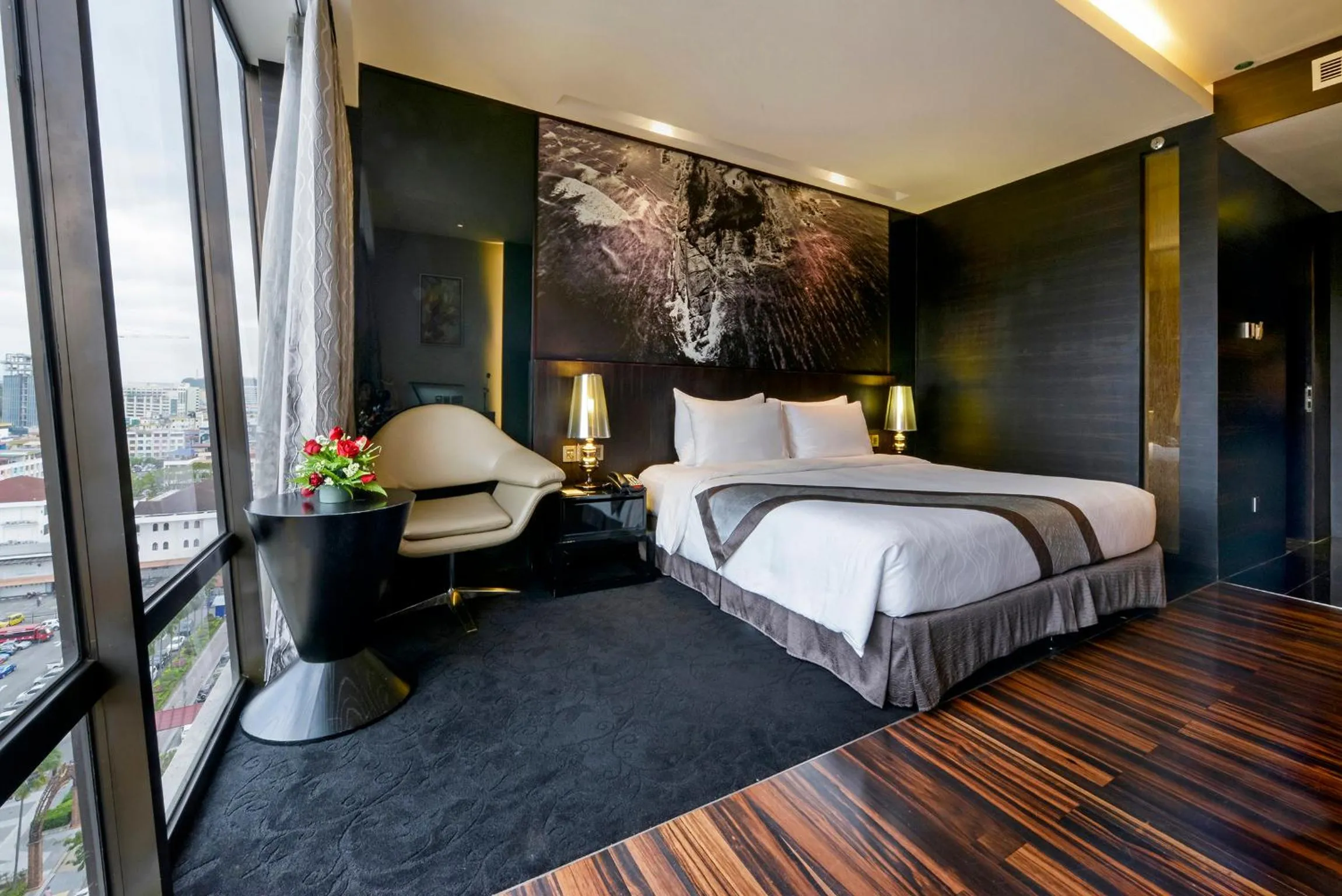 Photo of the whole room, Bed in Horizon Hotel