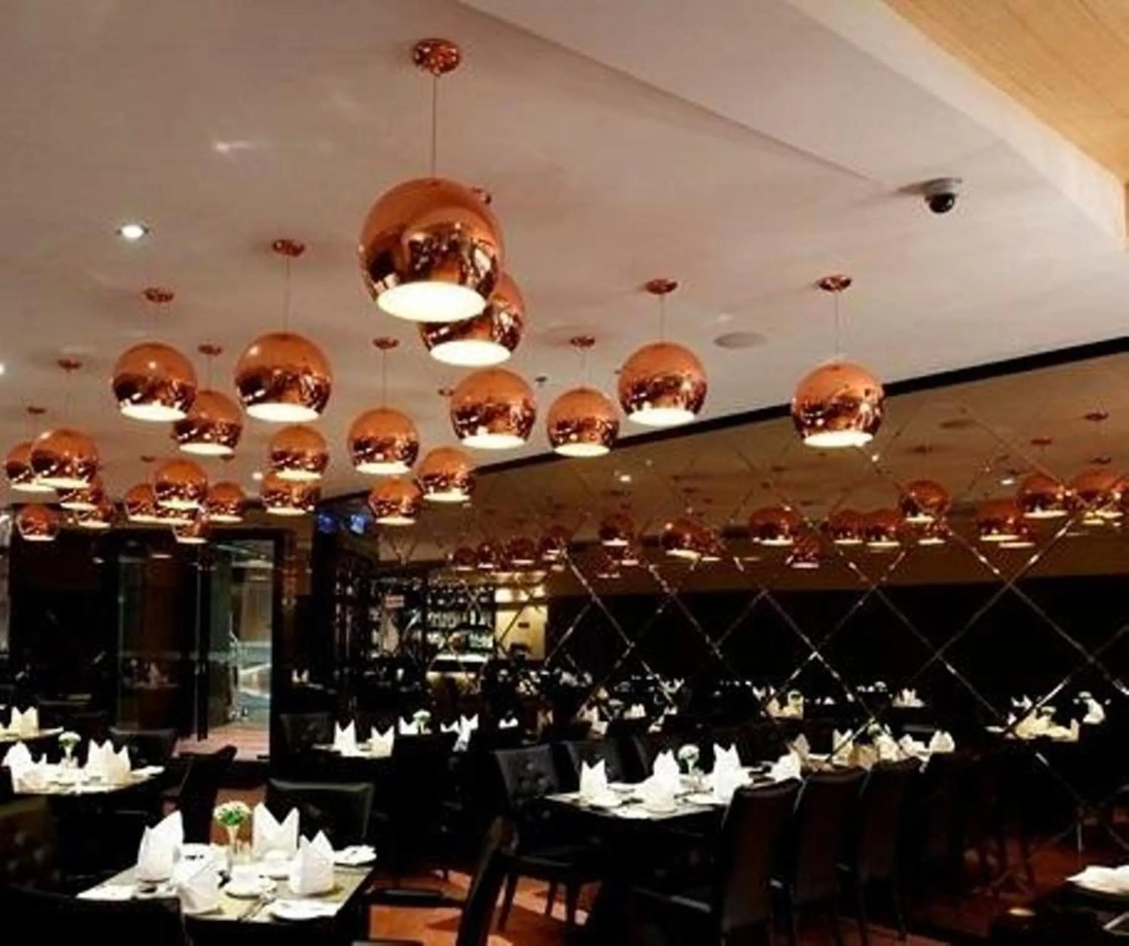 Restaurant/places to eat in Horizon Hotel