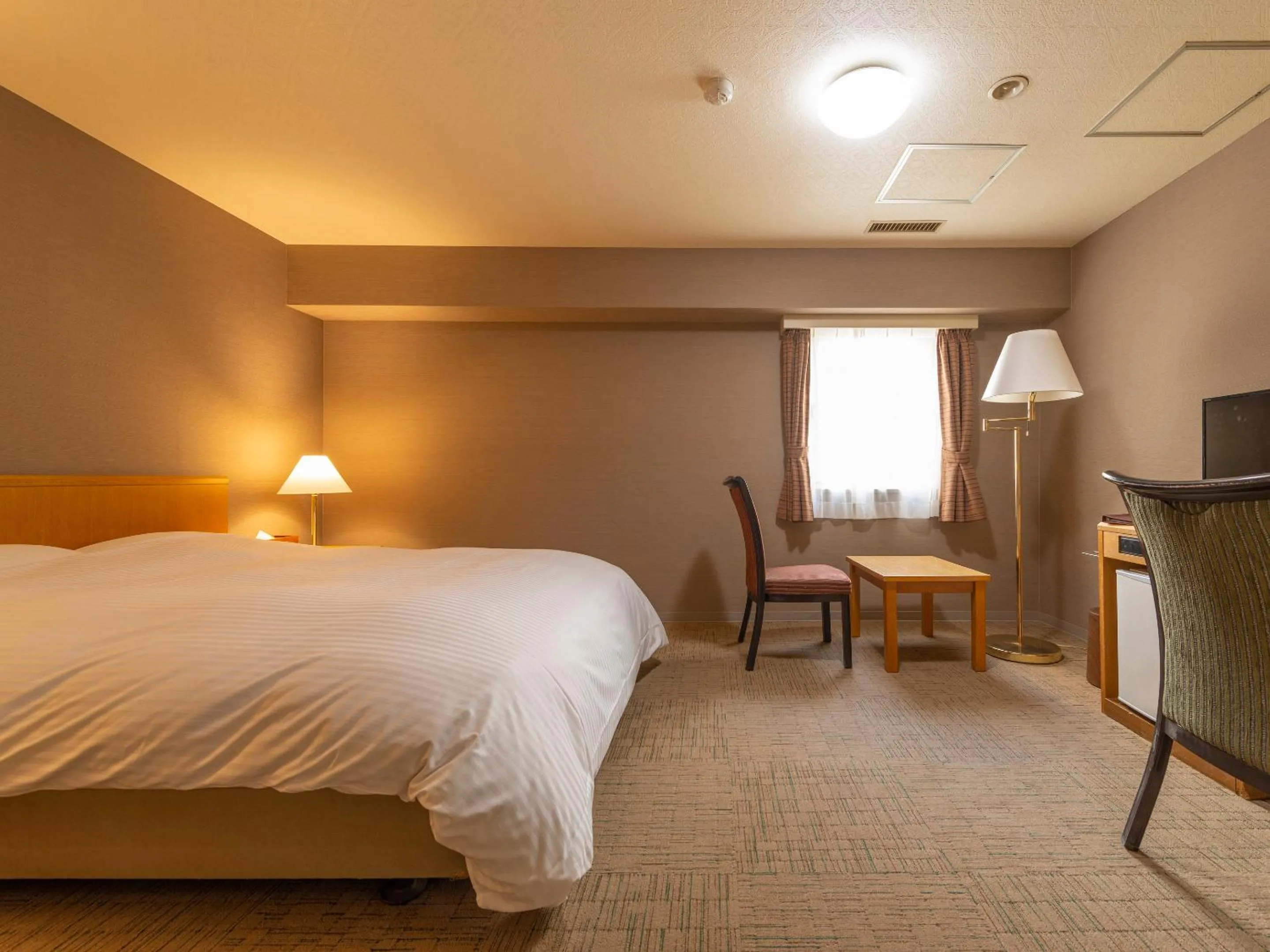 Photo of the whole room, Bed in Noboribetsu Manseikaku