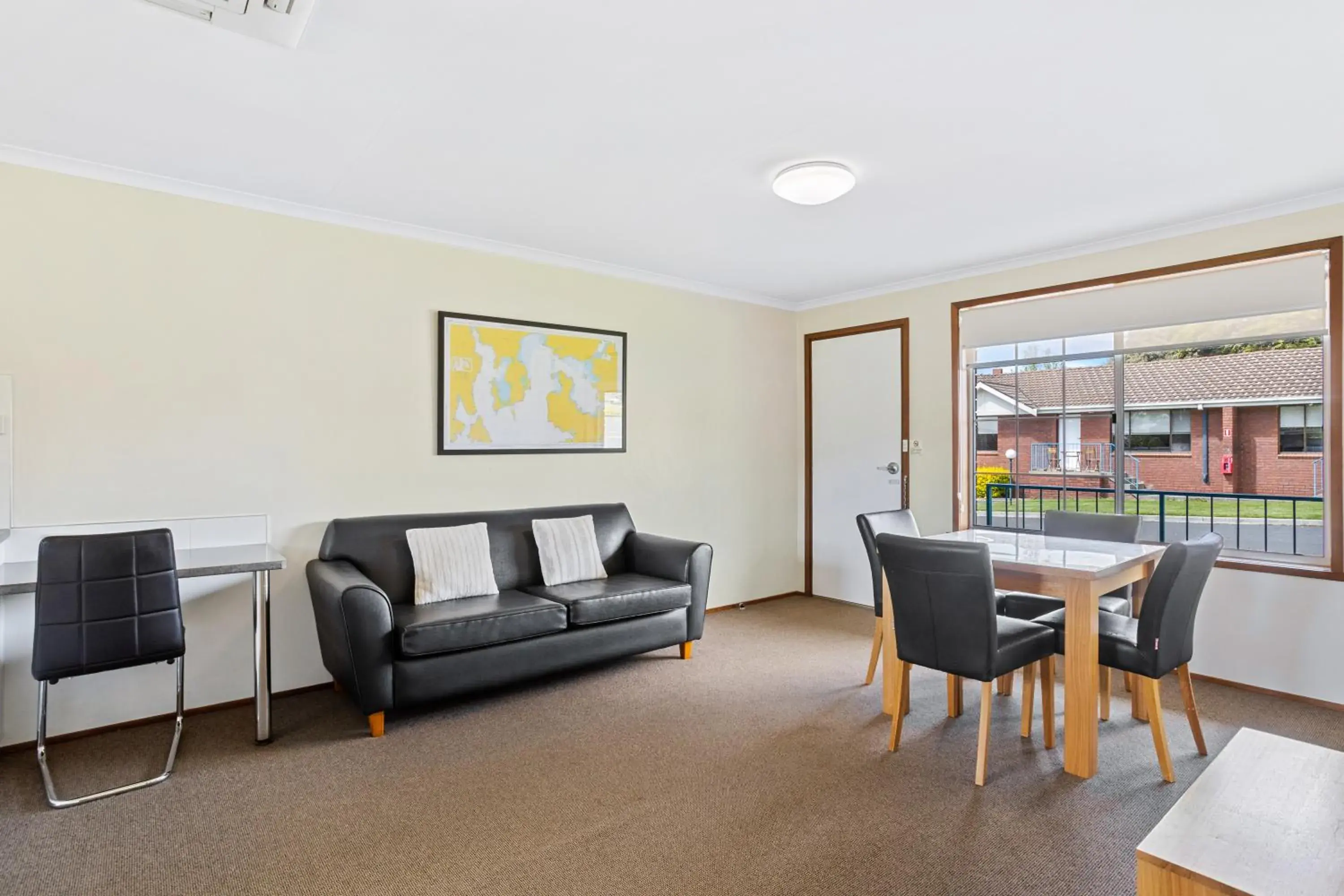 One-Bedroom Villa in Riverfront Motel & Restaurant One-Bedroom Villa in Riverfront Motel & Restaurant