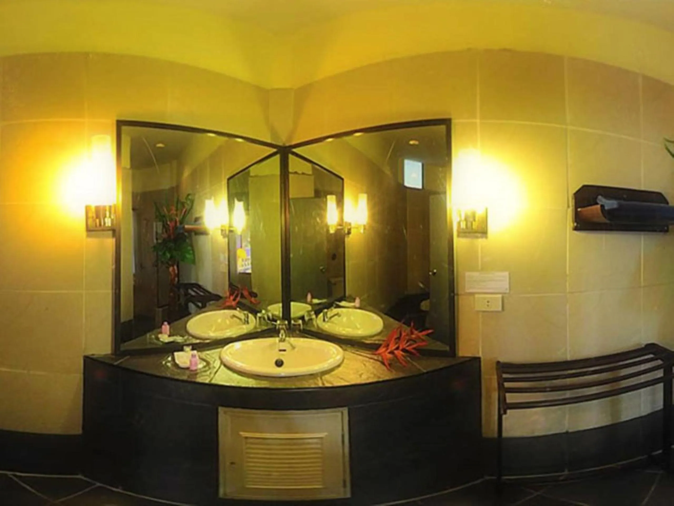 Bathroom in Koh Hai Fantasy Resort & Spa