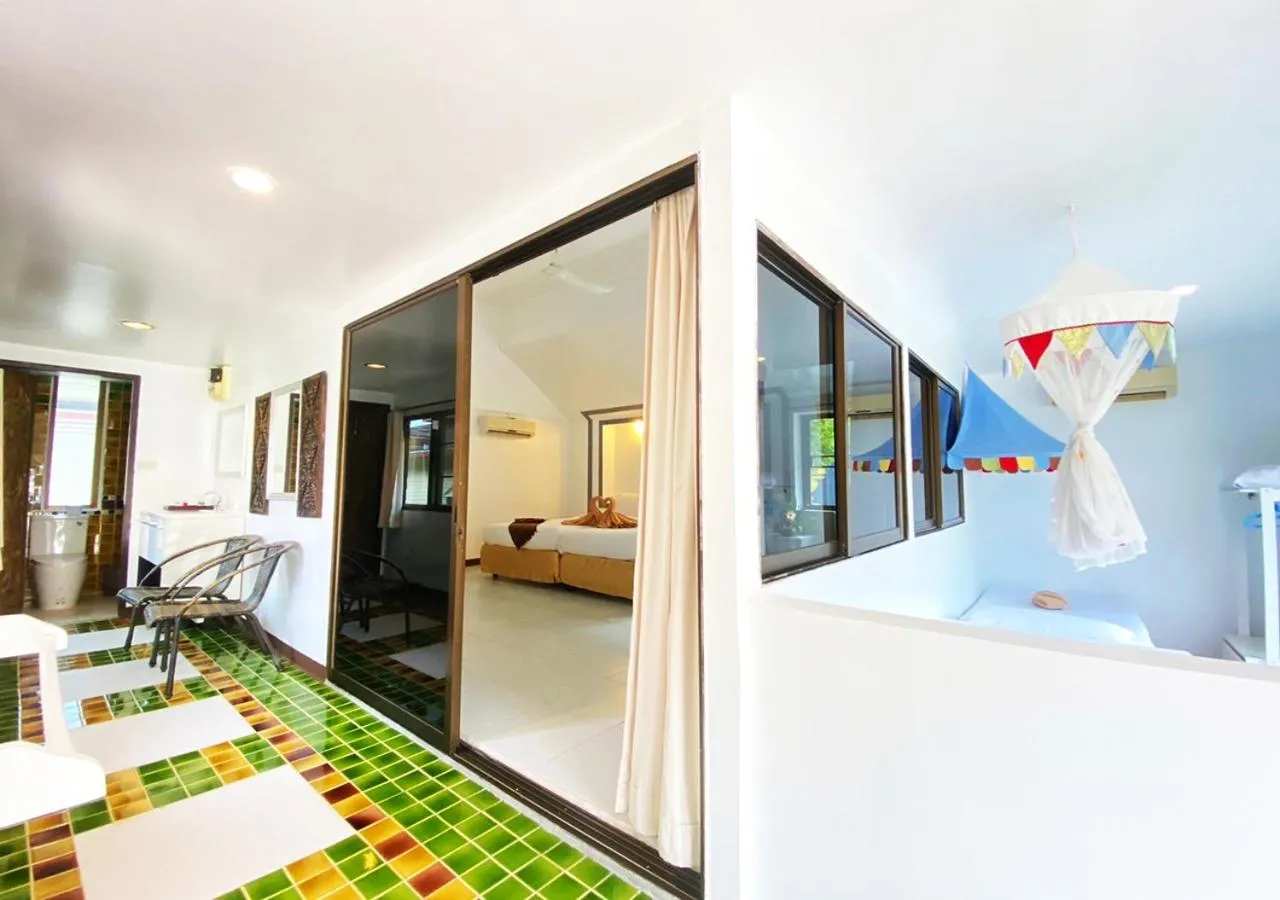 Bed in Koh Hai Fantasy Resort & Spa