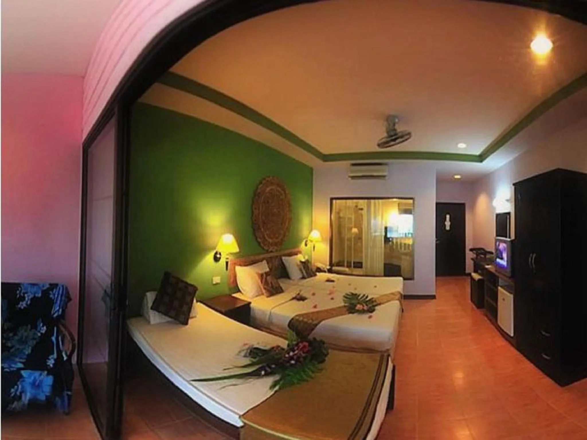 Bed in Koh Hai Fantasy Resort & Spa