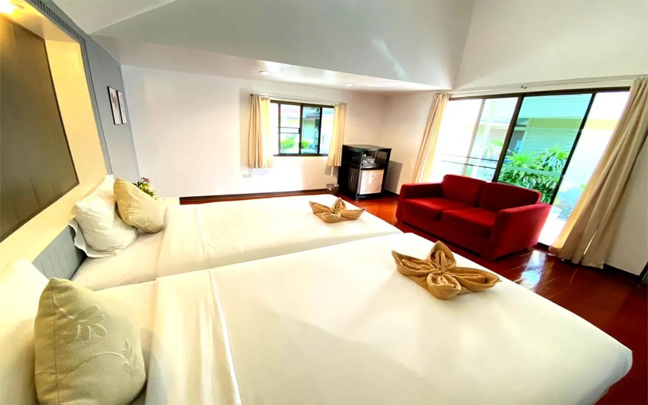 Bed in Koh Hai Fantasy Resort & Spa