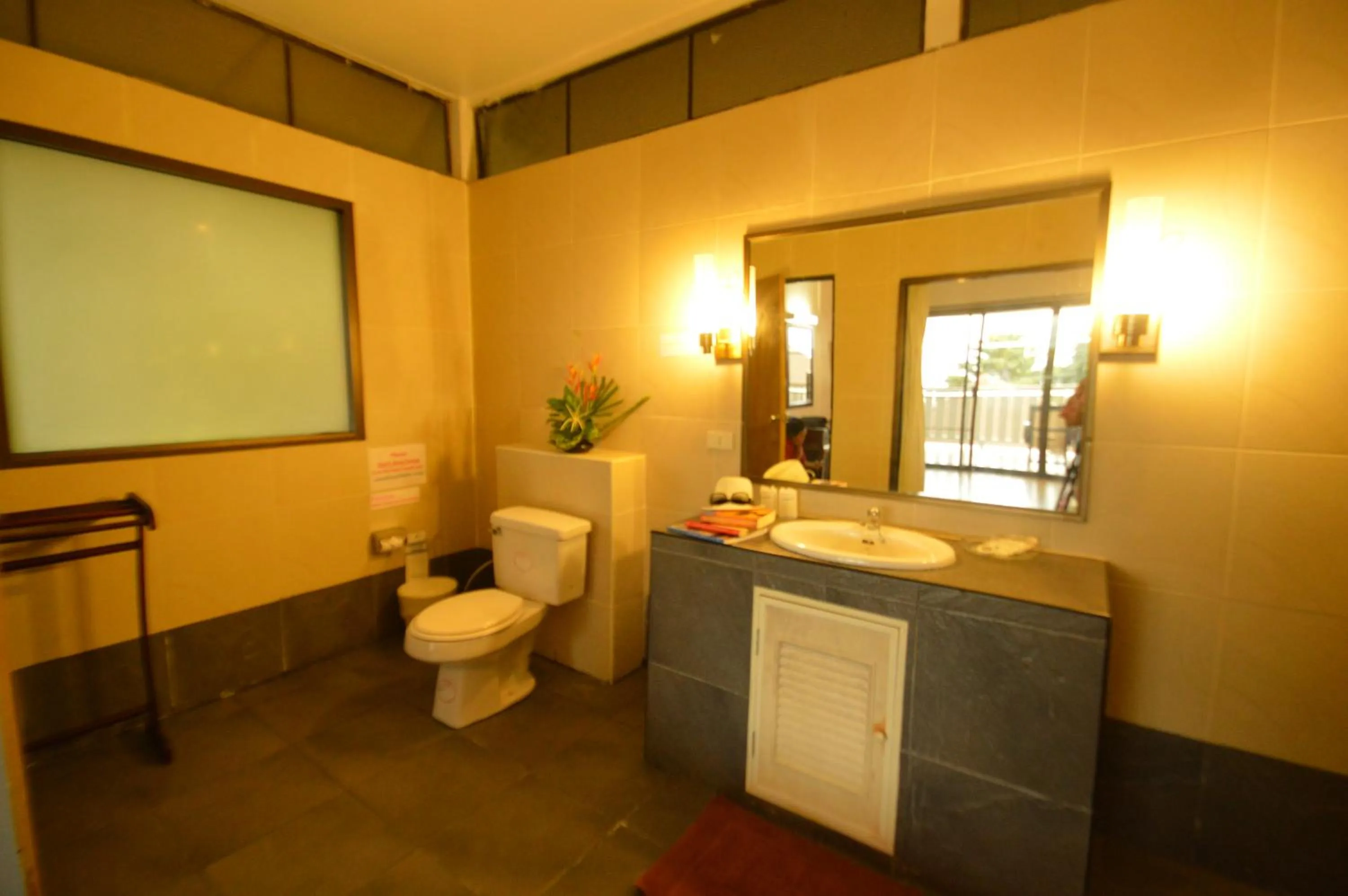 Toilet in Koh Hai Fantasy Resort & Spa