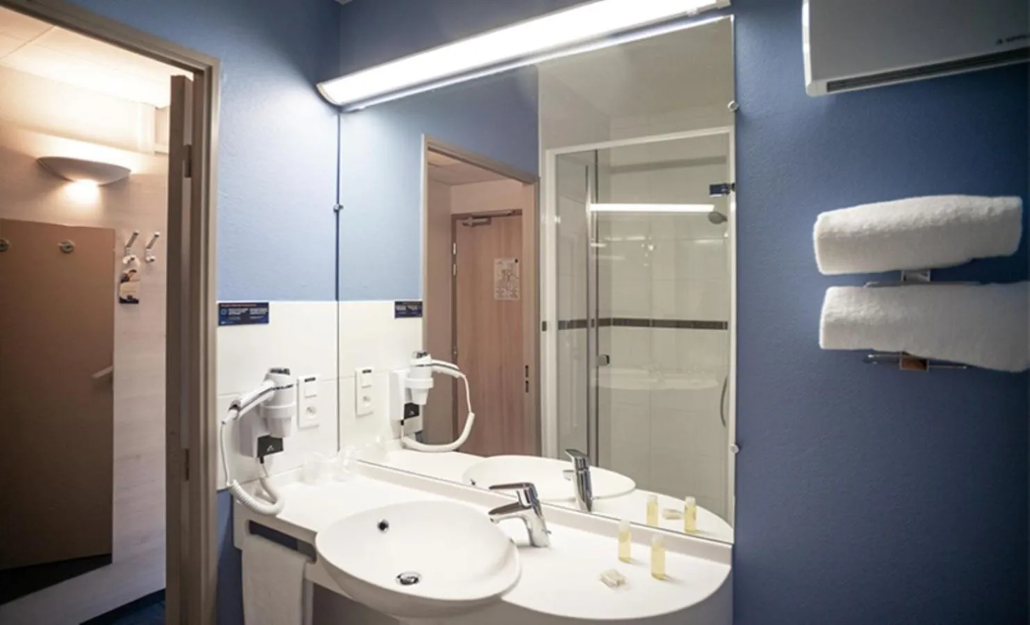 Shower in Ace Hôtel Salon de Provence