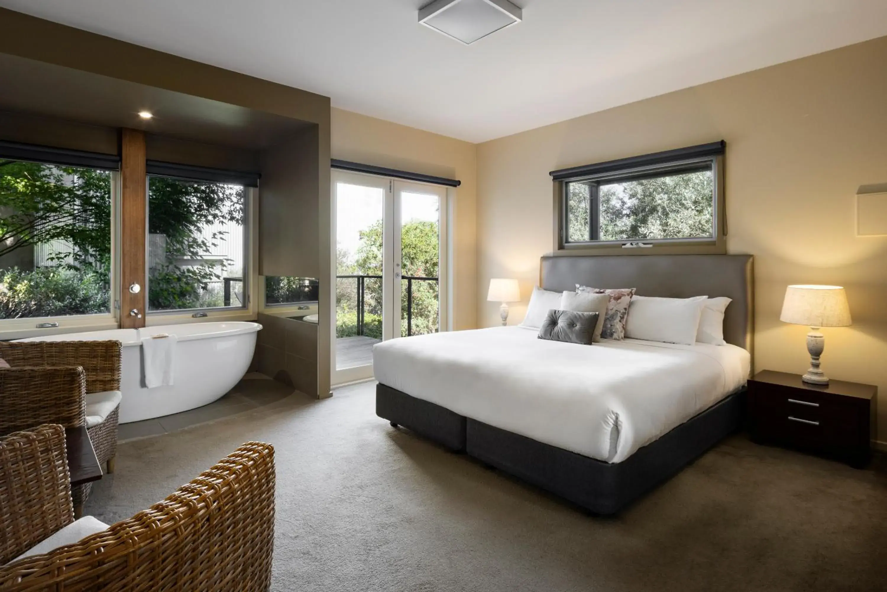 Garden Deluxe Room in Mineral Springs Hotel Hepburn Garden Deluxe Room in Mineral Springs Hotel Hepburn