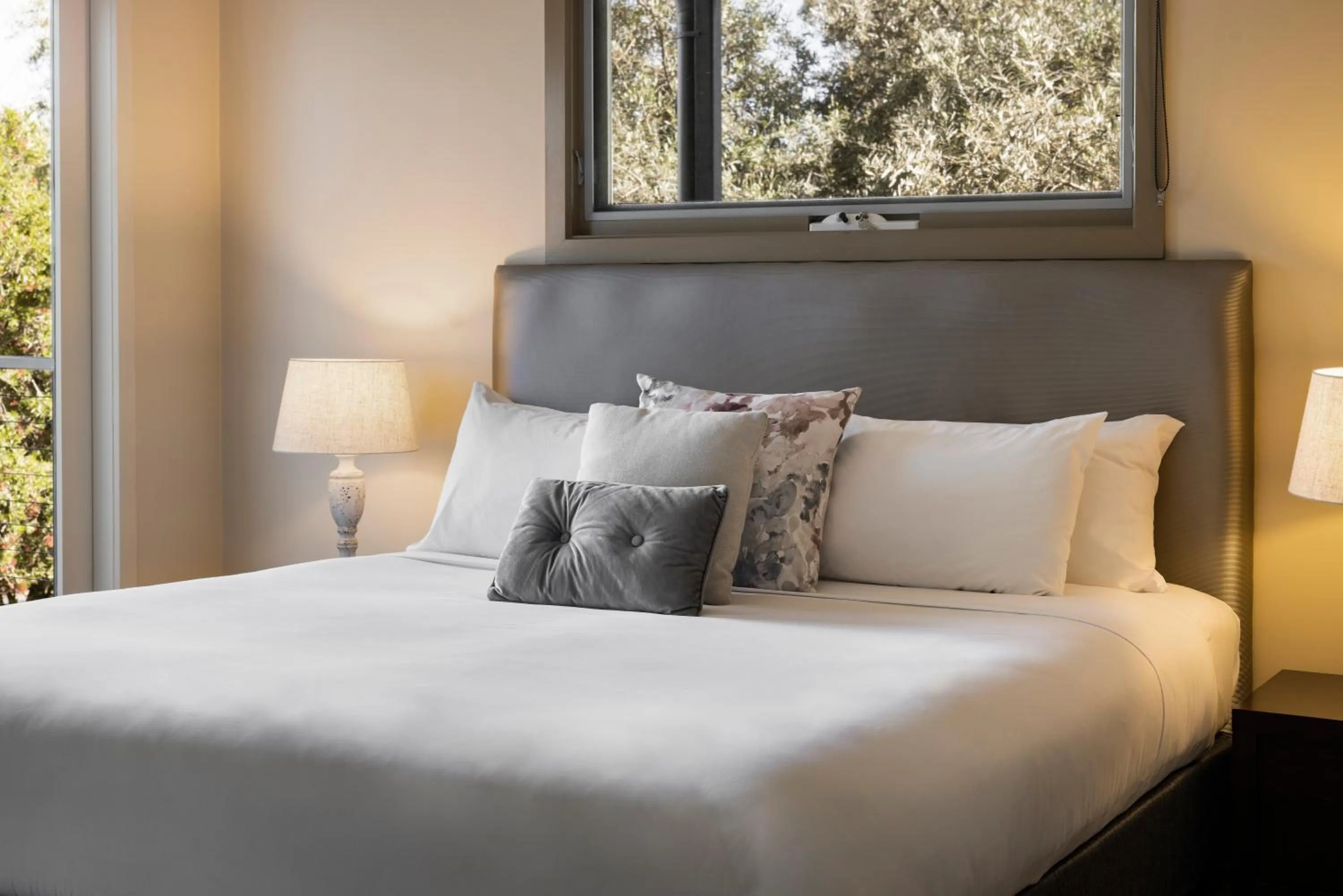 Bed in Mineral Springs Hotel Hepburn