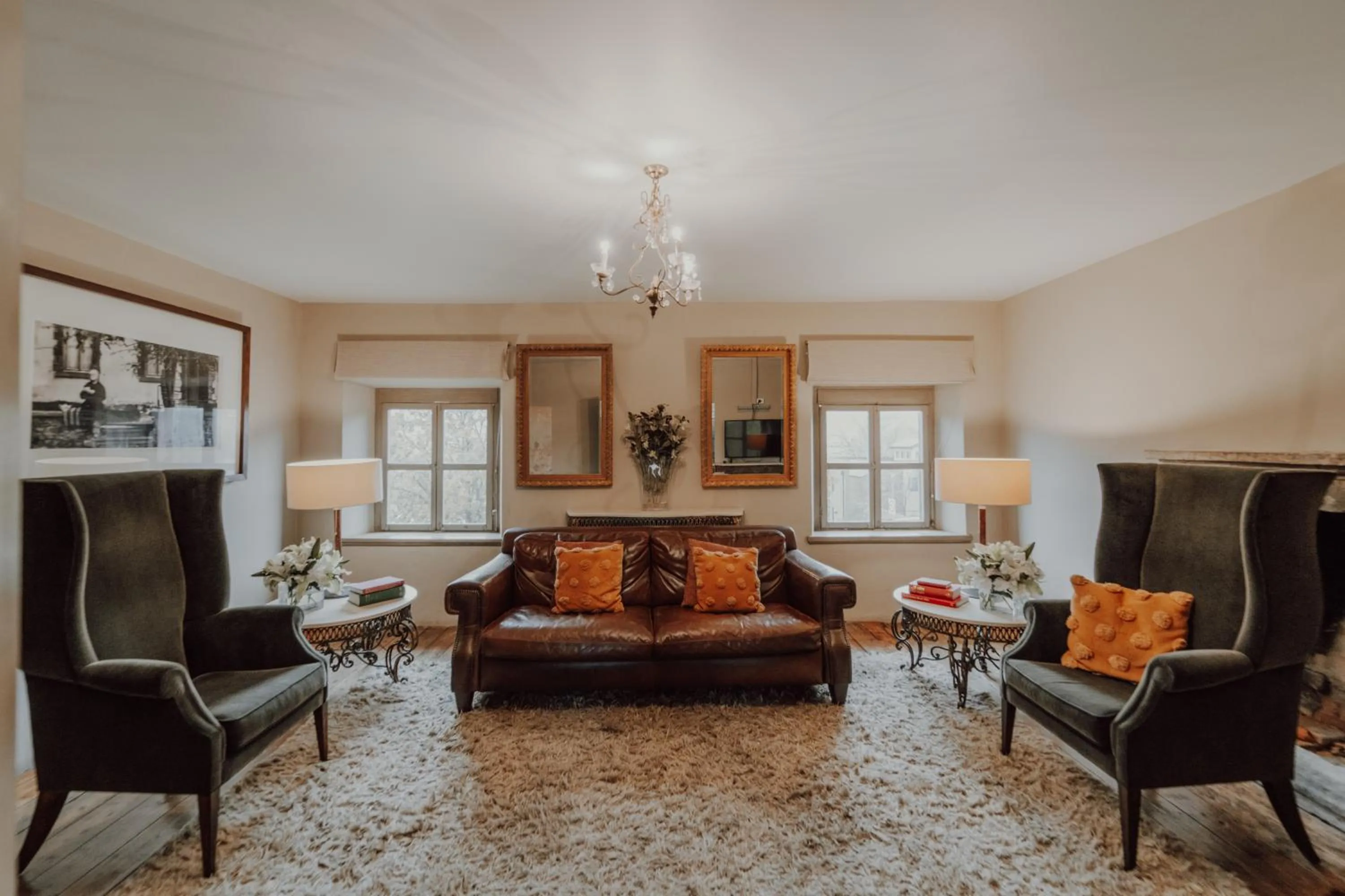 TV and multimedia in Mineral Springs Hotel Hepburn