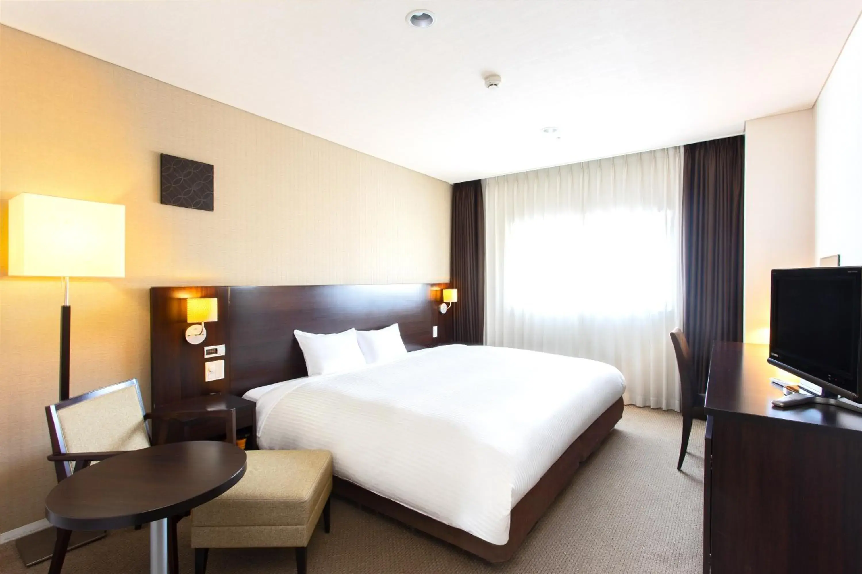 King Double Room - single occupancy - Non-Smoking in Art Hotel Hirosaki City King Double Room - single occupancy - Non-Smoking in Art Hotel Hirosaki City