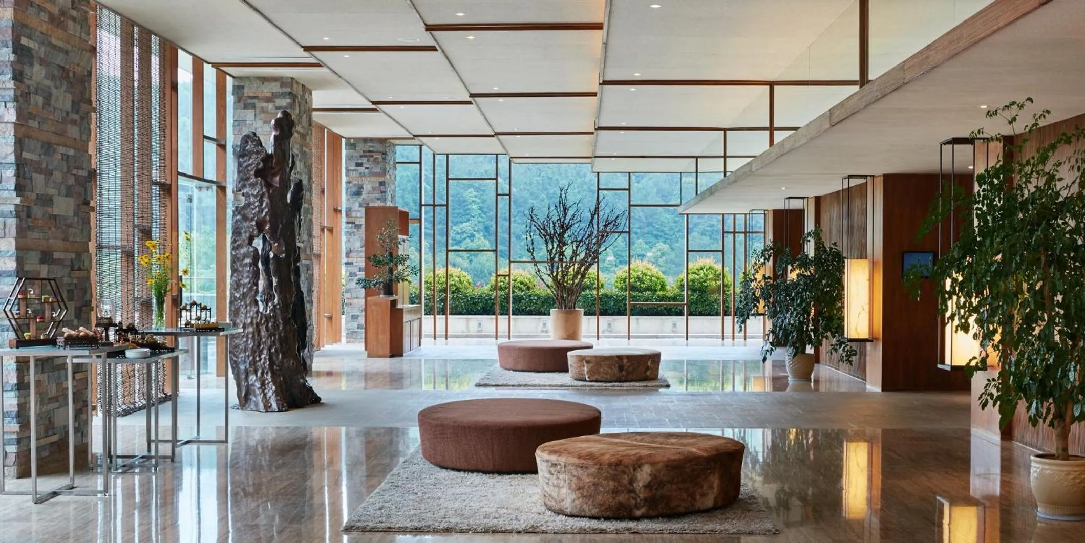 Meeting/conference room in InterContinental One Thousand Island Lake Resort, an IHG Hotel