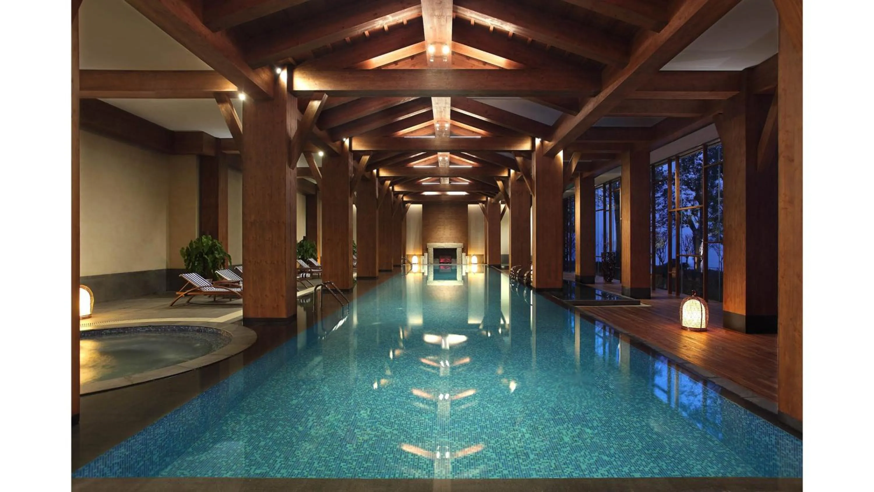 Swimming pool in InterContinental One Thousand Island Lake Resort, an IHG Hotel