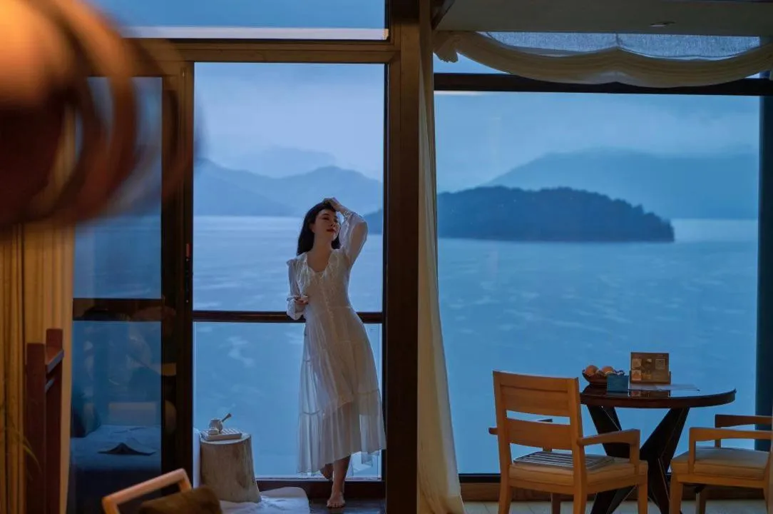 Balcony/Terrace in InterContinental One Thousand Island Lake Resort, an IHG Hotel