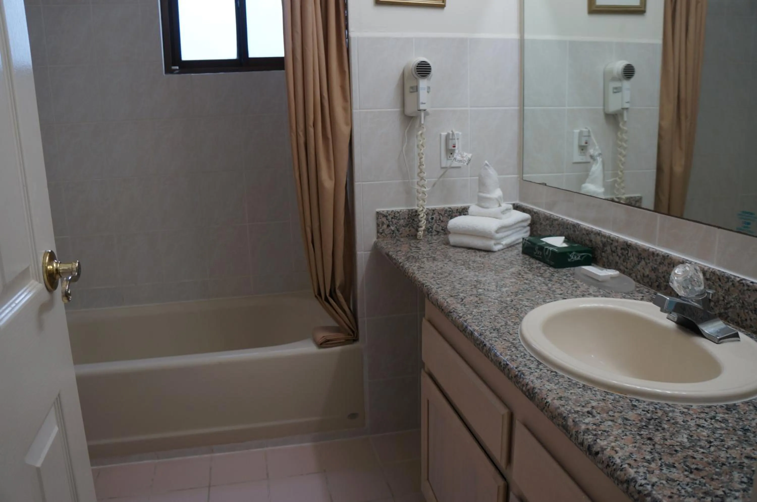 Bathroom in Aquarius Beach Tower