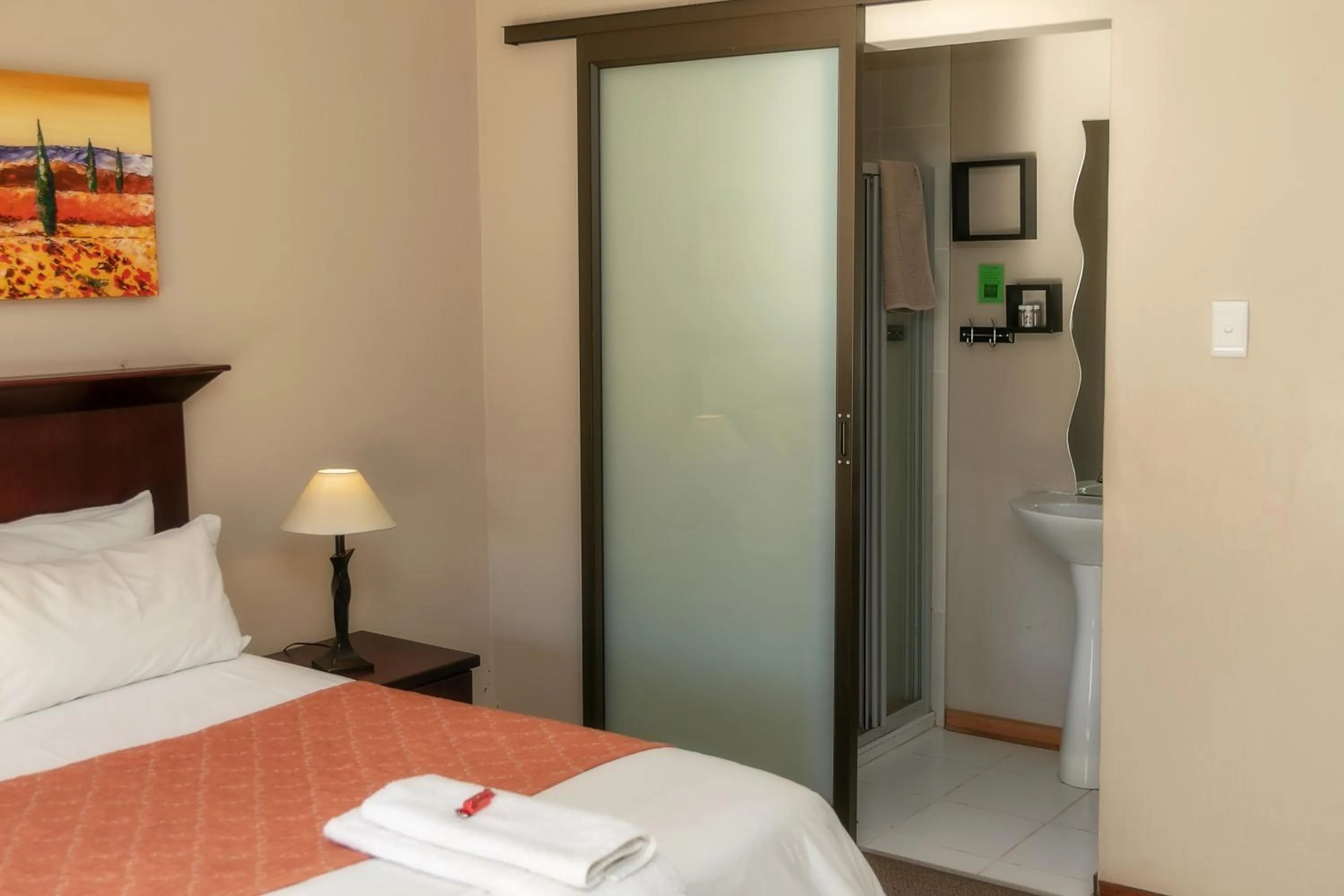 Bed in Mondior Manor Guest House