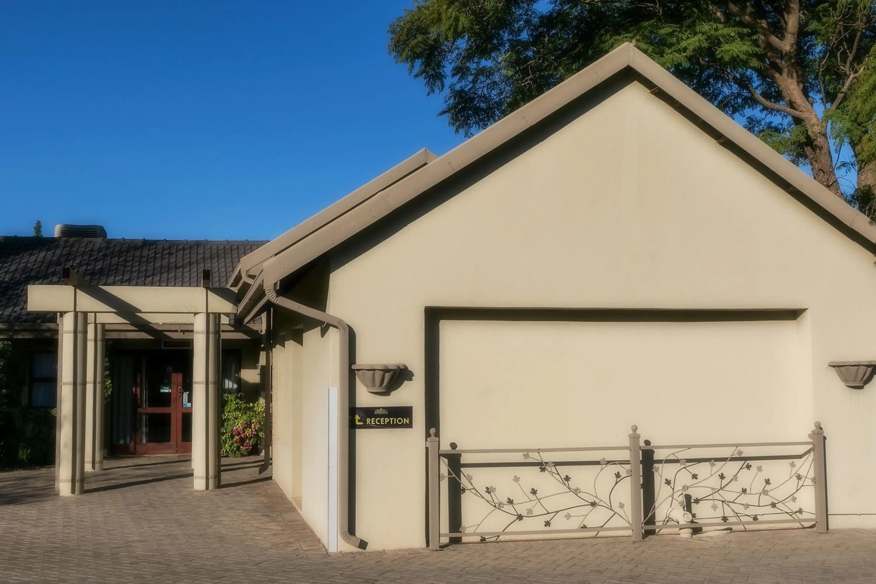 Property building in Mondior Manor Guest House