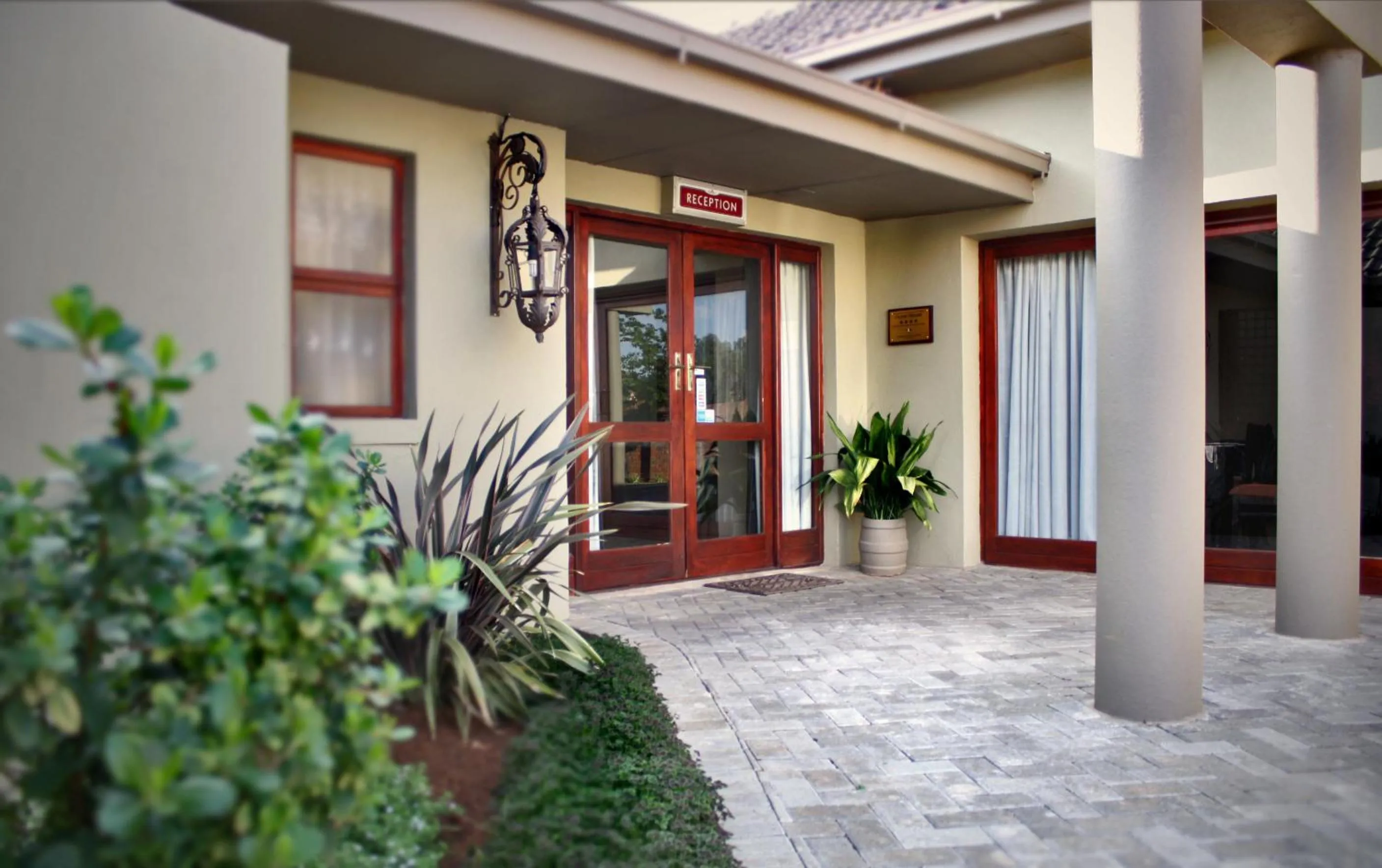 Facade/entrance in Mondior Manor Guest House