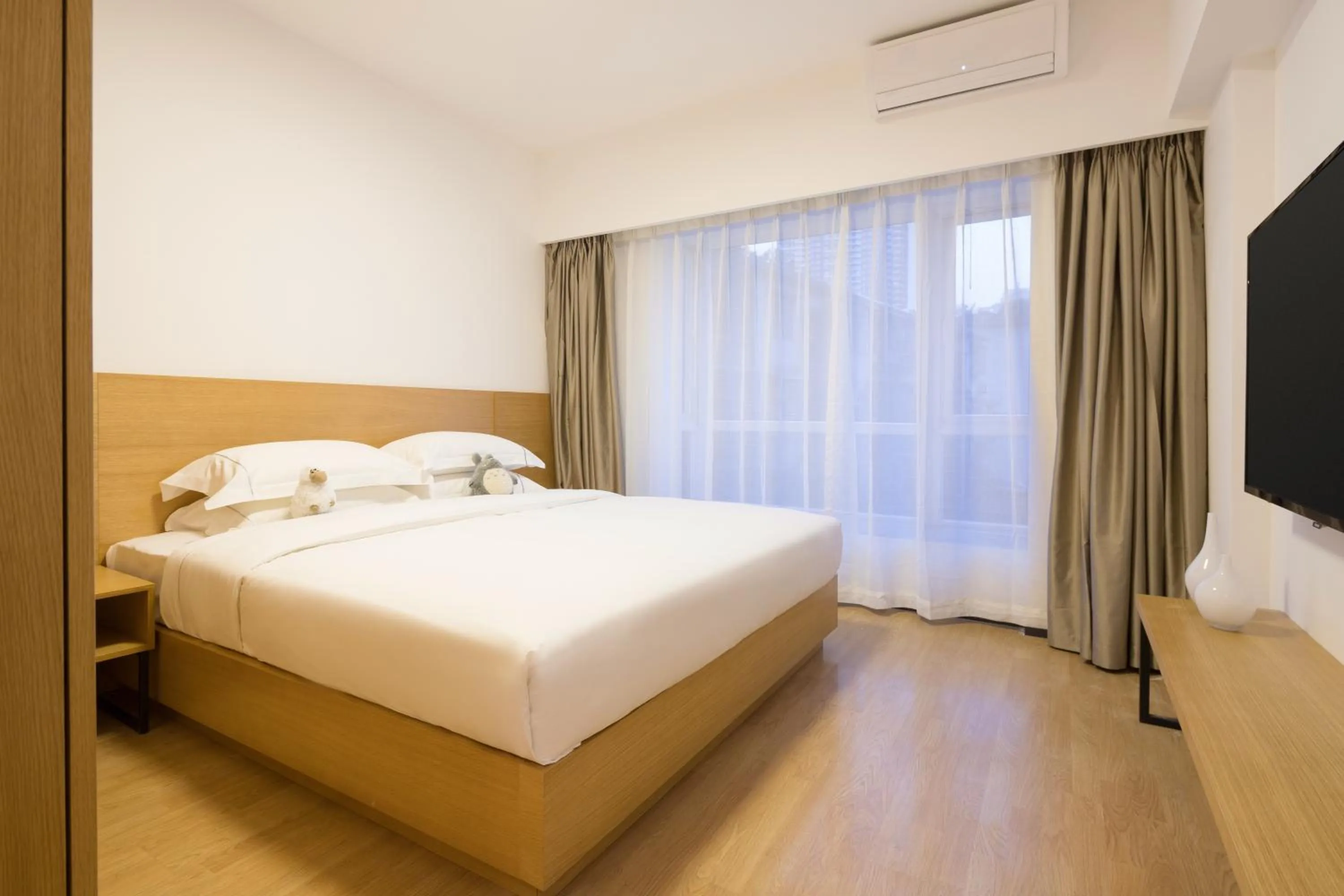 Bedroom, Bed in 广州友和酒店Yuwa Hotel-Free Shuttle Bus to Canton Fair Complex DuringCanton Fair Period