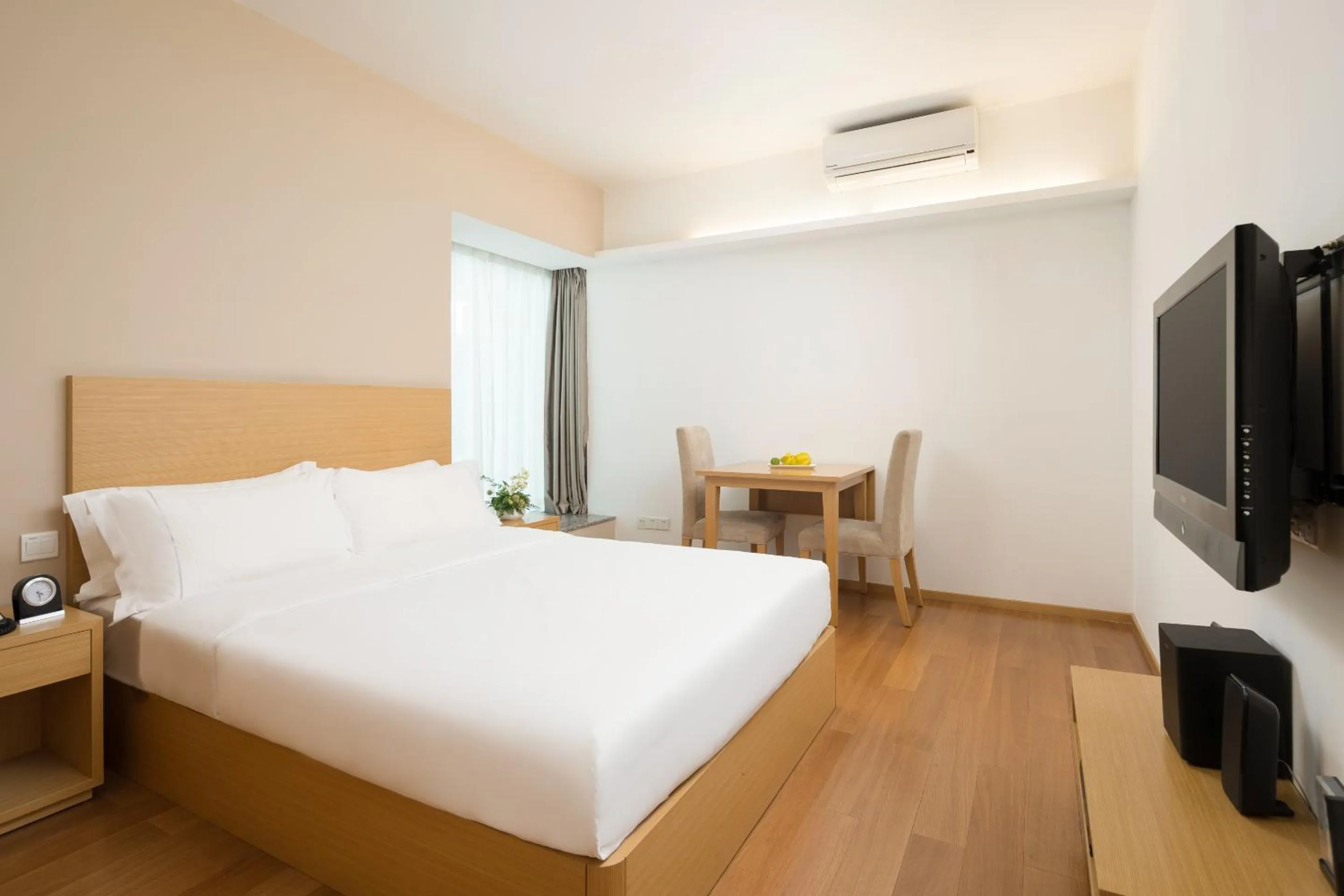 Bedroom, Bed in 广州友和酒店Yuwa Hotel-Free Shuttle Bus to Canton Fair Complex DuringCanton Fair Period