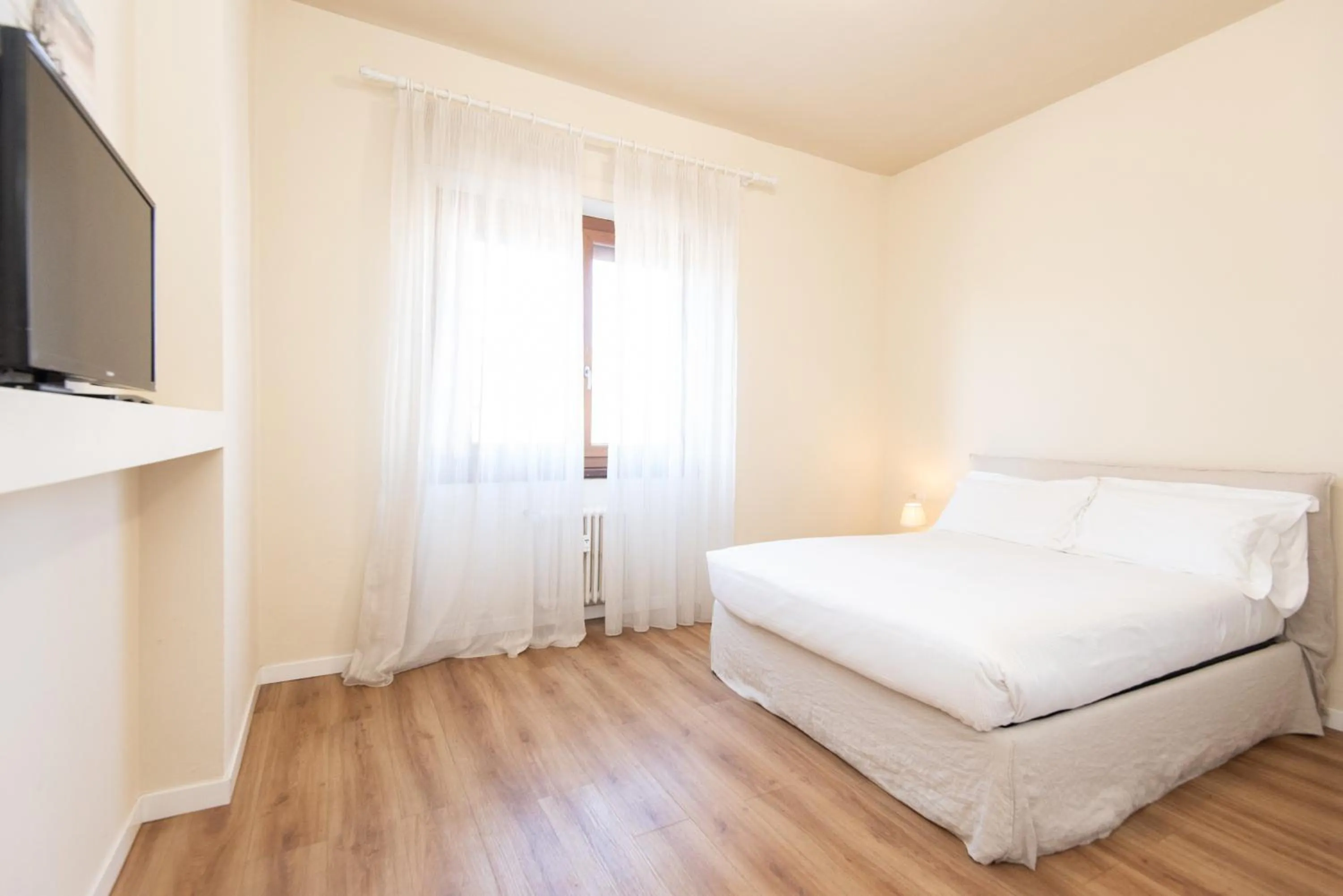 Bedroom in Donatello Apartments by Firenze Prestige