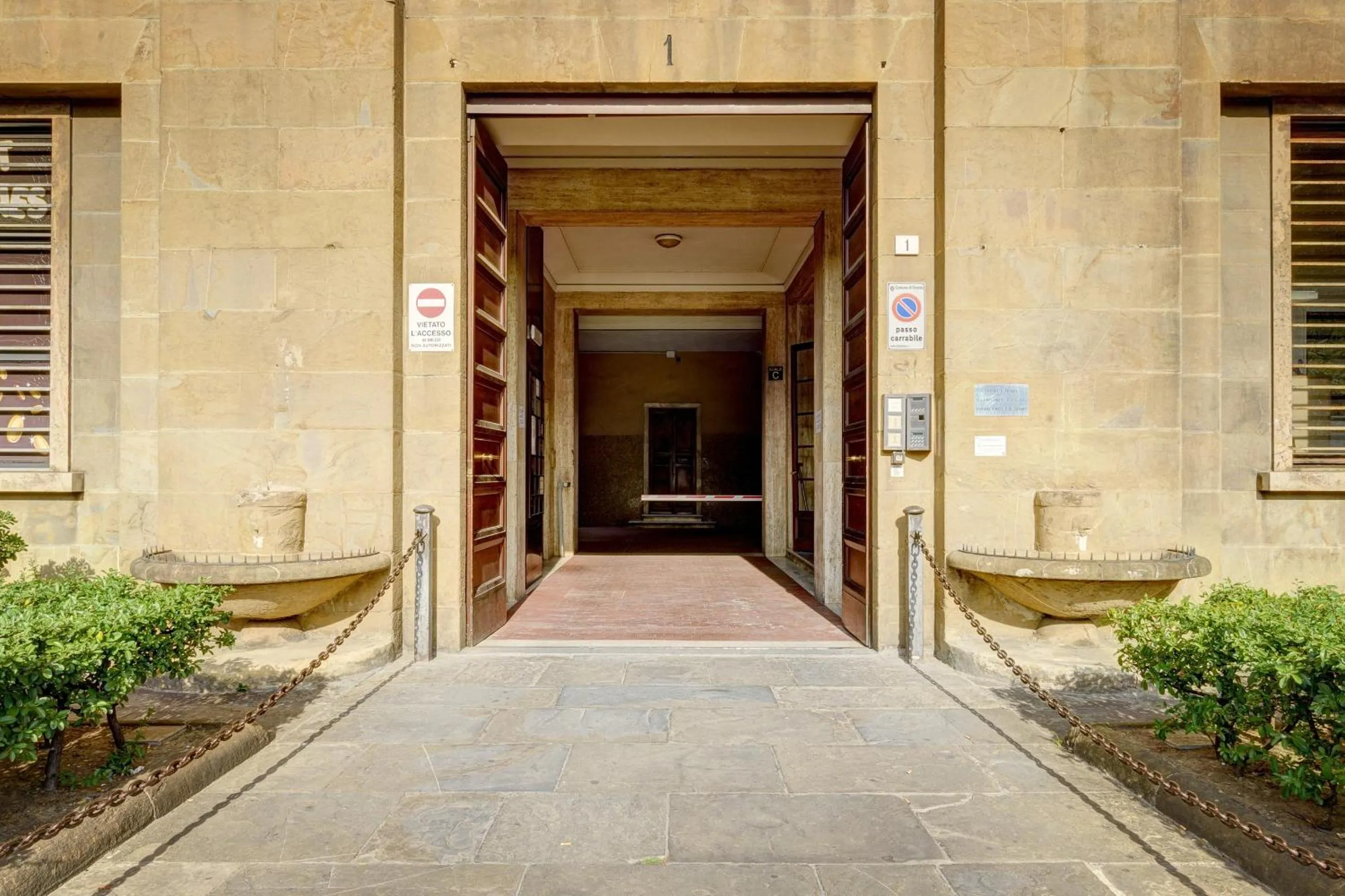 Facade/entrance in Donatello Apartments by Firenze Prestige