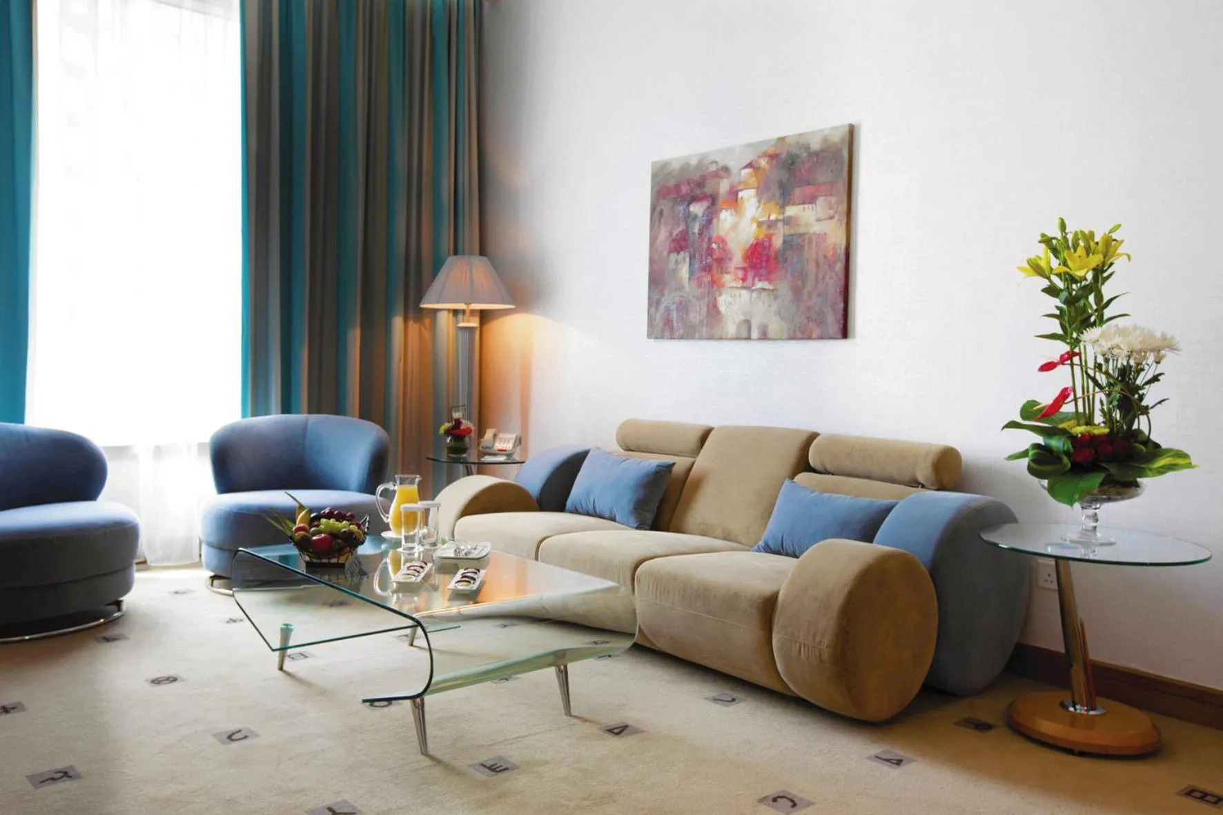 Living room in Marina Byblos Hotel