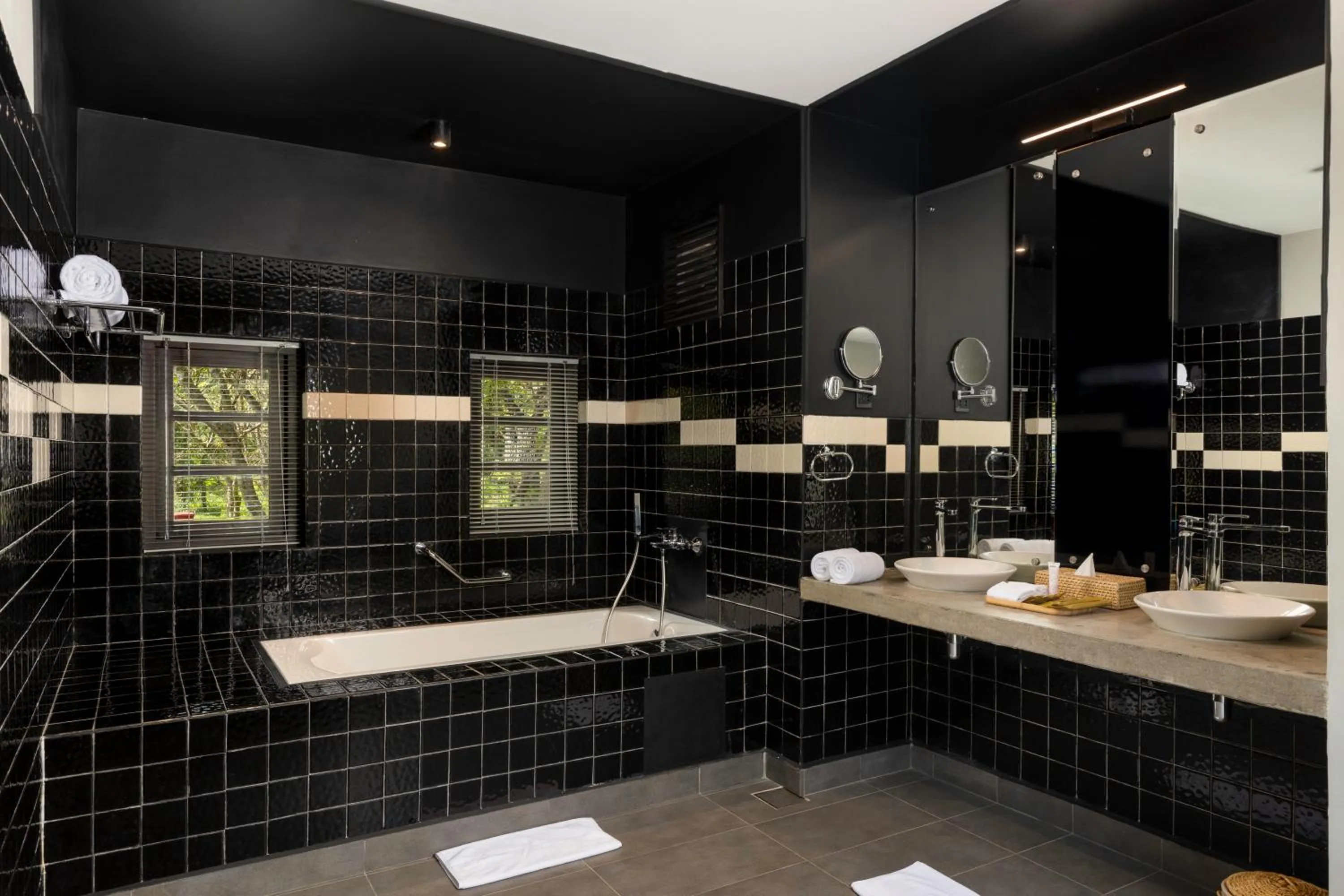 Shower in Ayugiri Ayurveda Wellness Resort Sigiriya