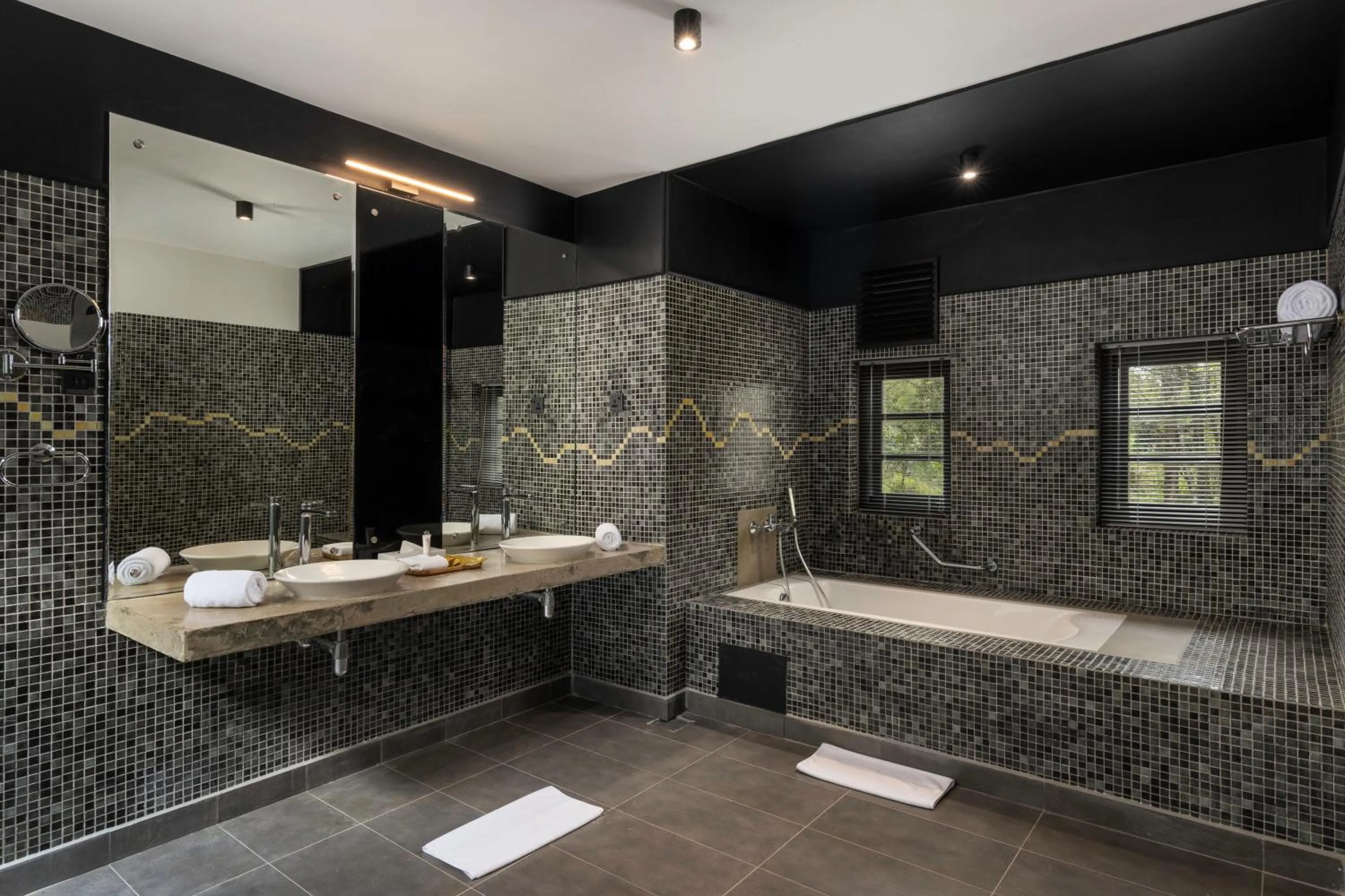 Shower in Ayugiri Ayurveda Wellness Resort Sigiriya