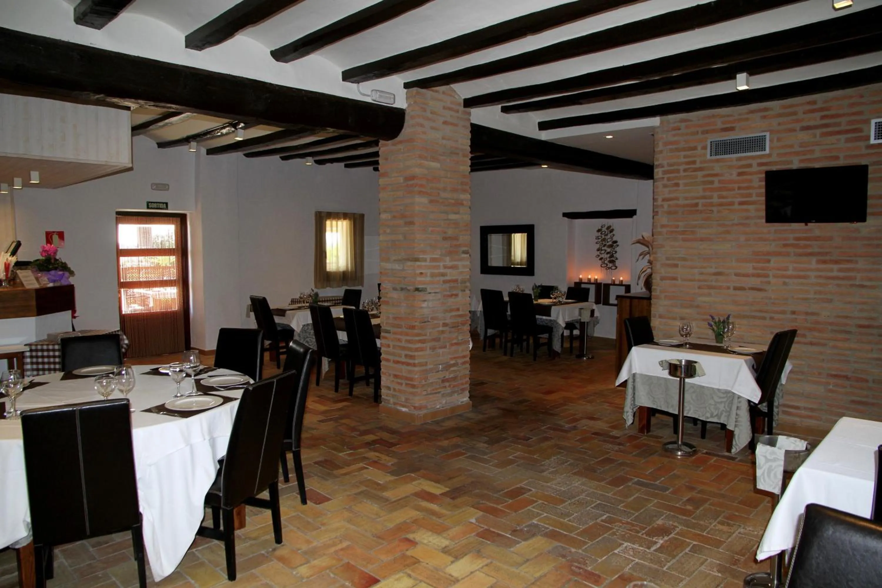 Restaurant/places to eat in Hotel Mas Prades