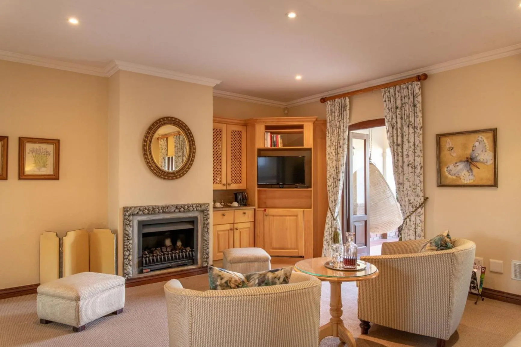 Seating area in Oliver`s