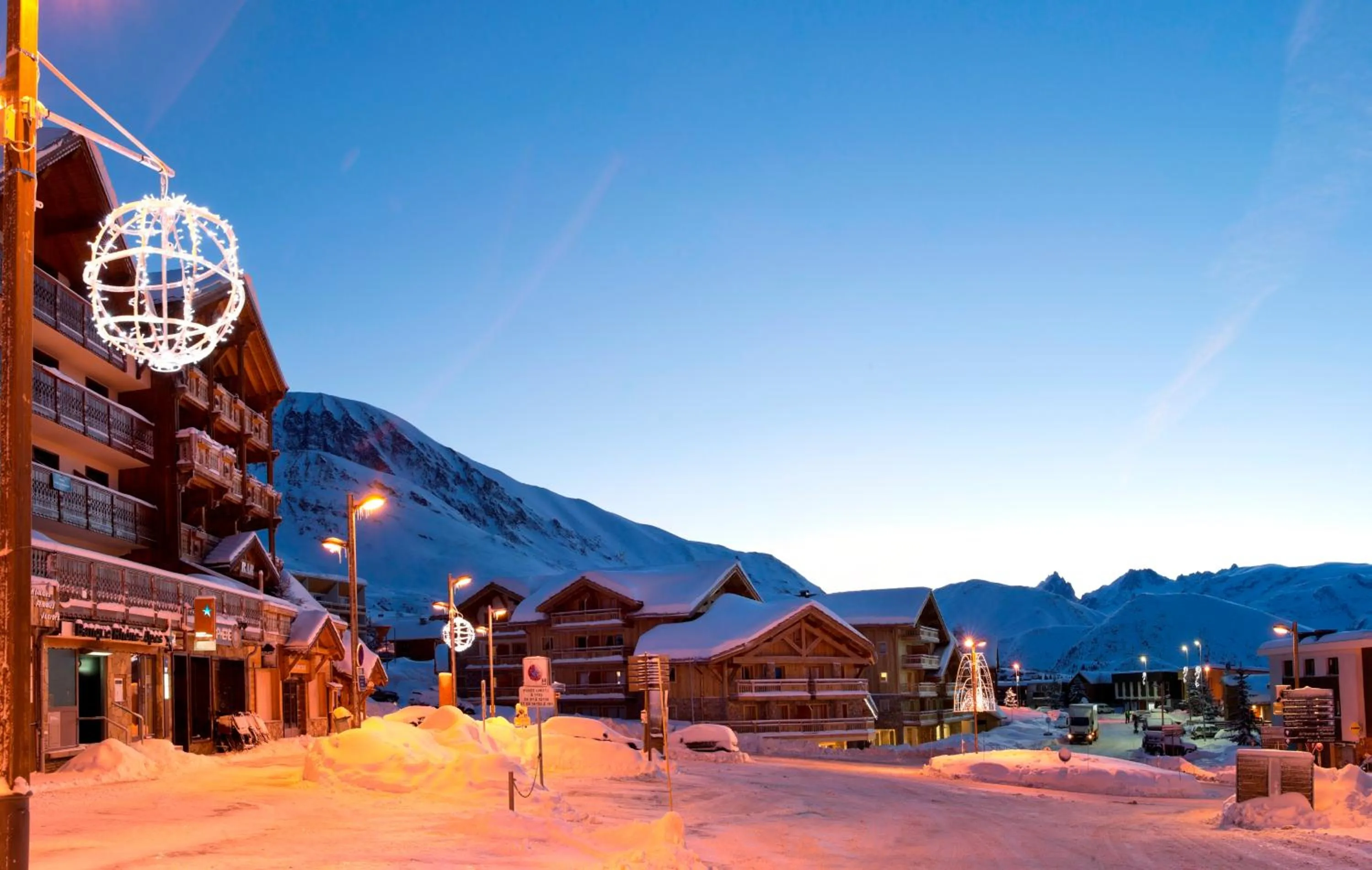 Property building in CGH Résidences & Spas Le Cristal de l'Alpe