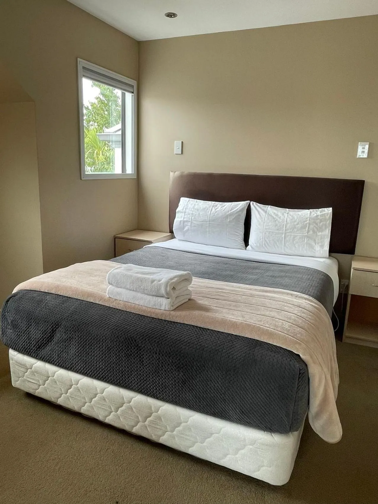 Bedroom, Bed in Alpha Motel with Spa-Bath