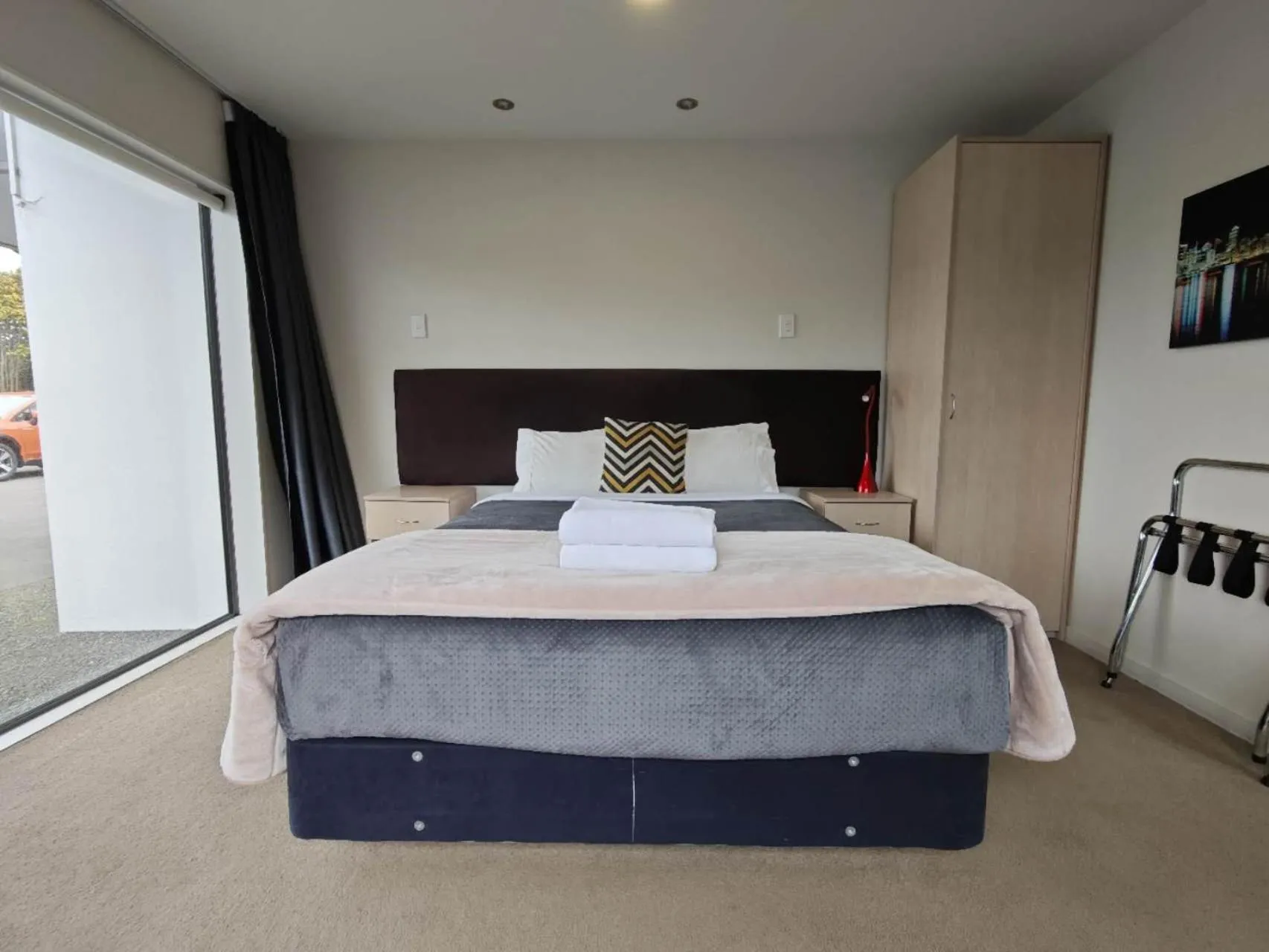 Bed in Alpha Motel with Spa-Bath