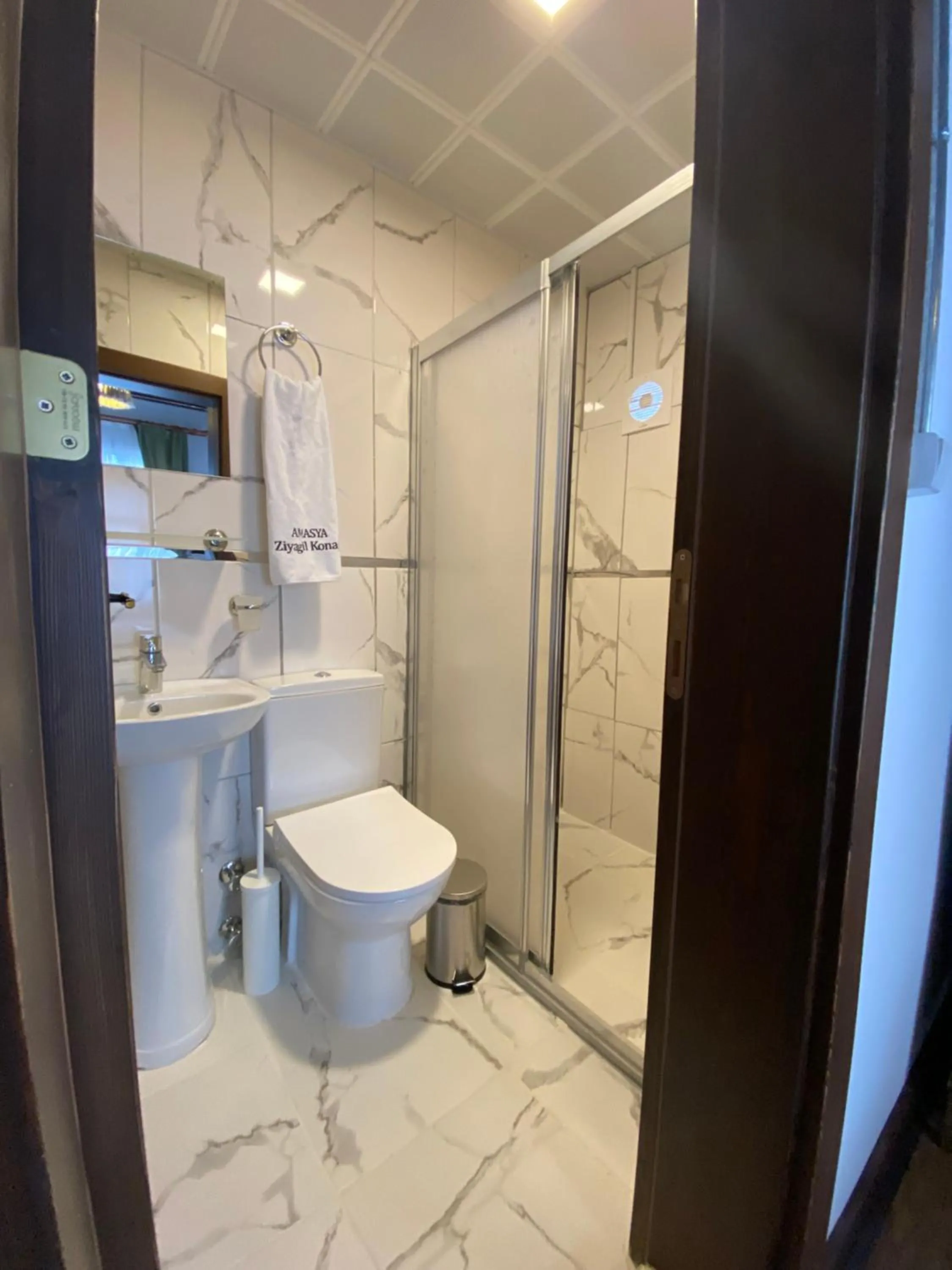 Shower in Ziyagil Konağı